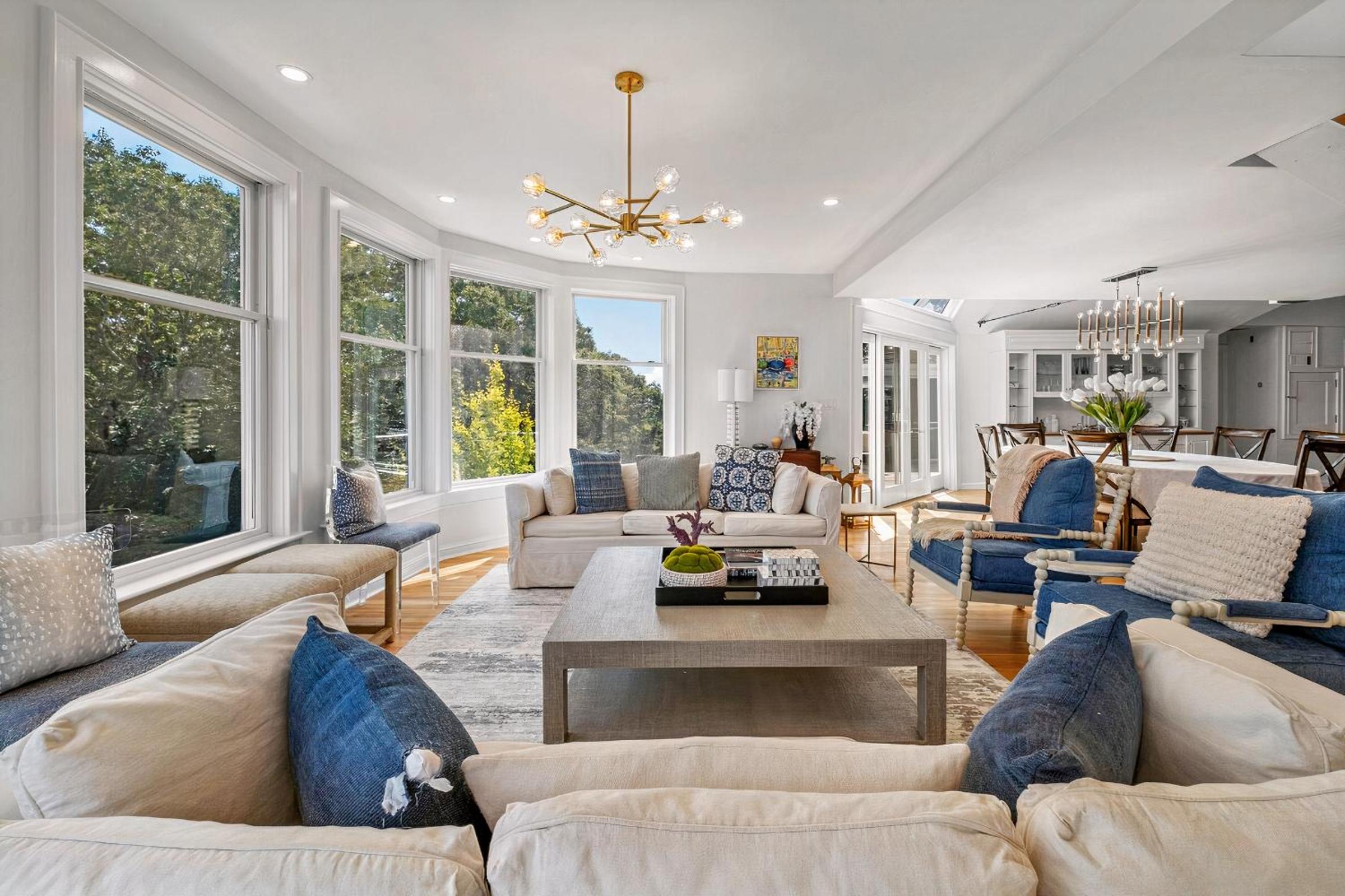 Luxury Estate Walk to Beach Tennis Sleeps 20