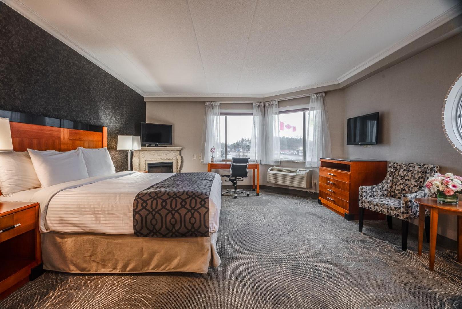 Barrie Vacations - Monte Carlo Inn Barrie - Newly Renovated - Property Image 43