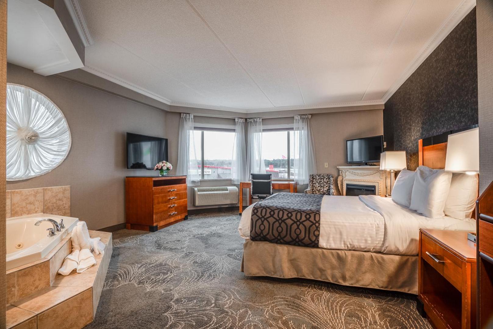 Barrie Vacations - Monte Carlo Inn Barrie - Newly Renovated - Property Image 71