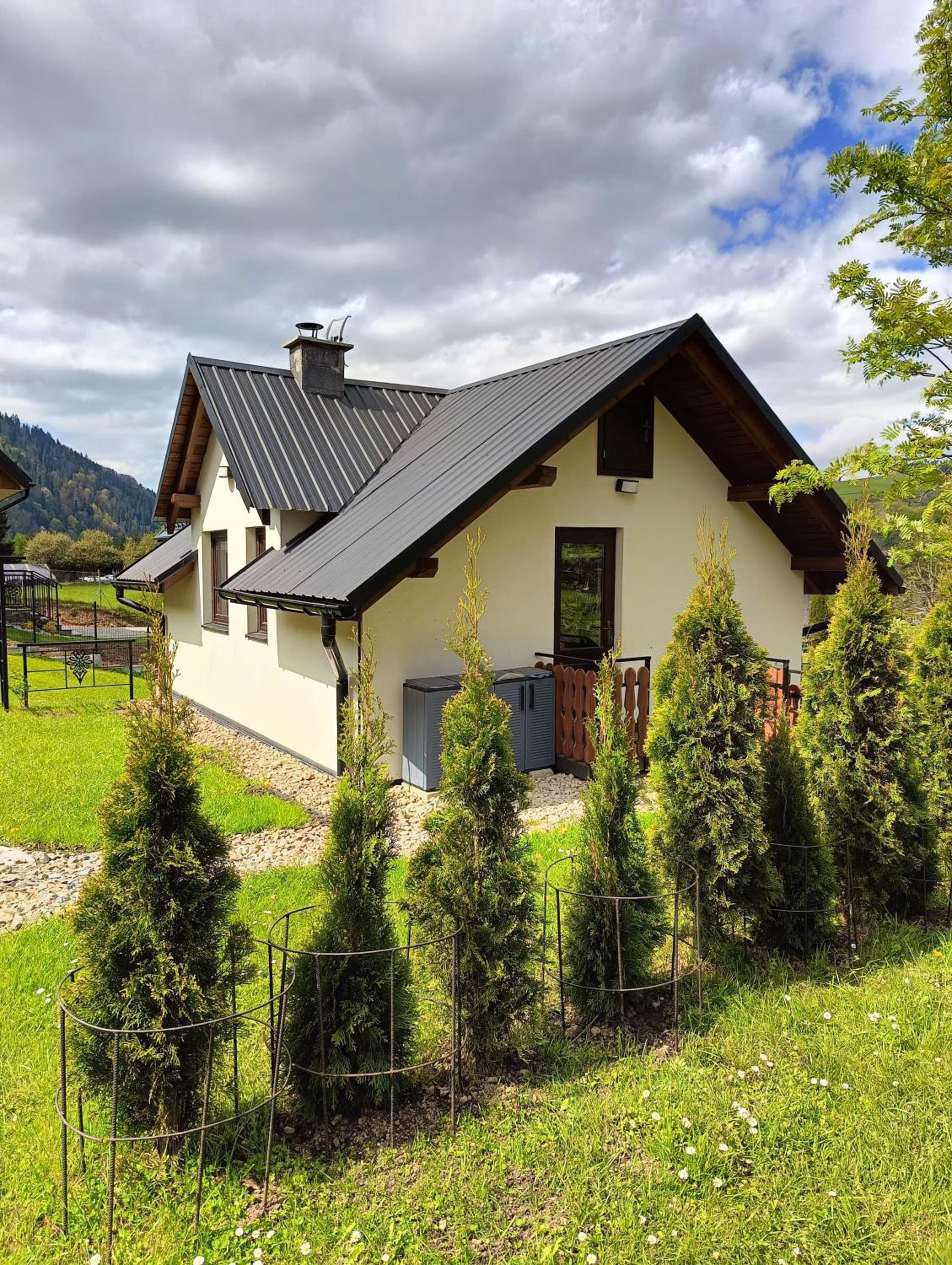 Hotel Pokoje i apartamenty u Sabiny - apartament i domek z jacuzzi na wyłączność