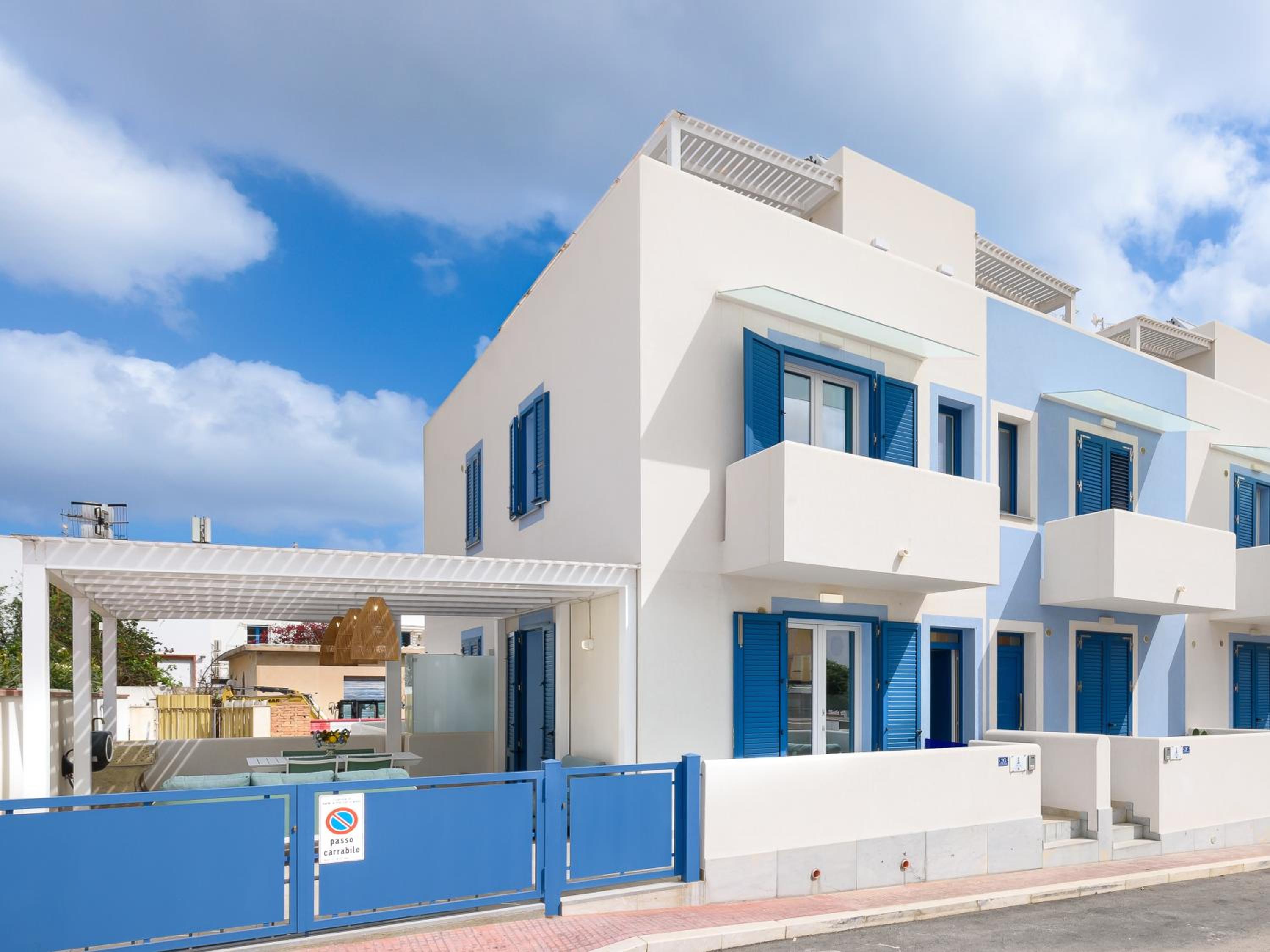 Hotel Il Faro E La Luna Beach Apartments