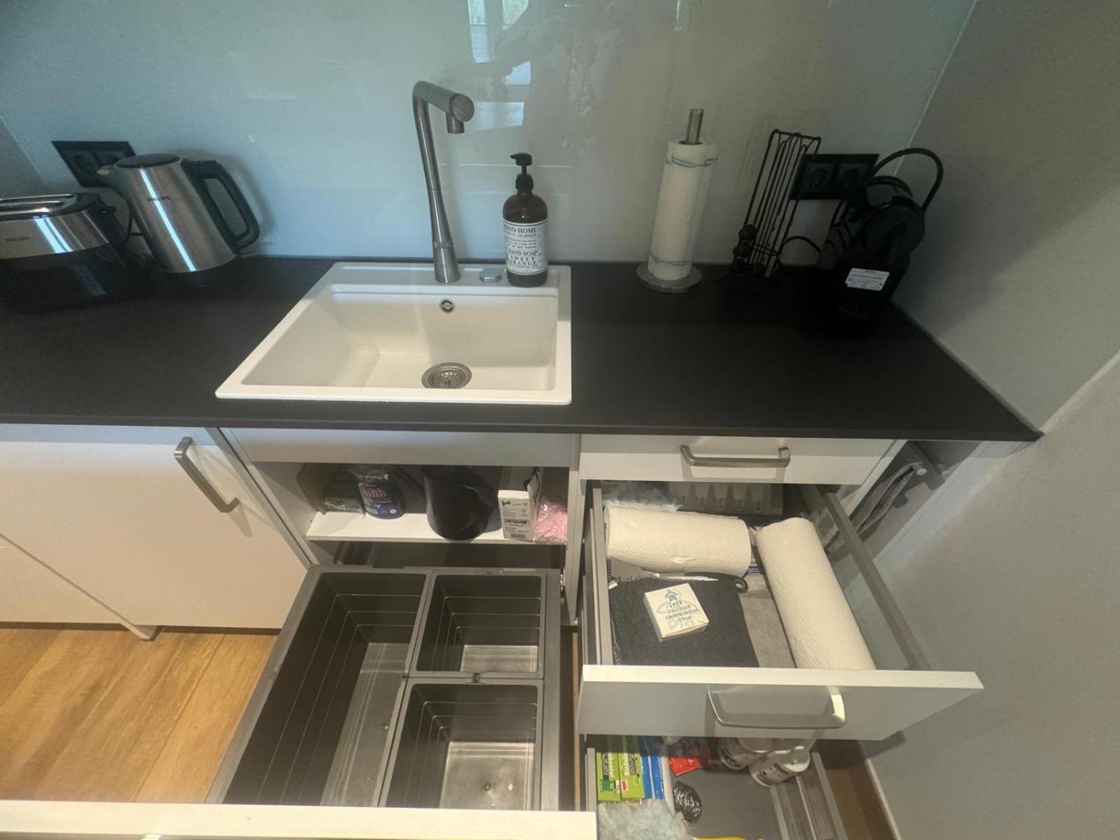 2 Zi Sonnenwohnung mit Luxusküche in der Maritim Residenz Bellevue an der Ostsee in Kiel City