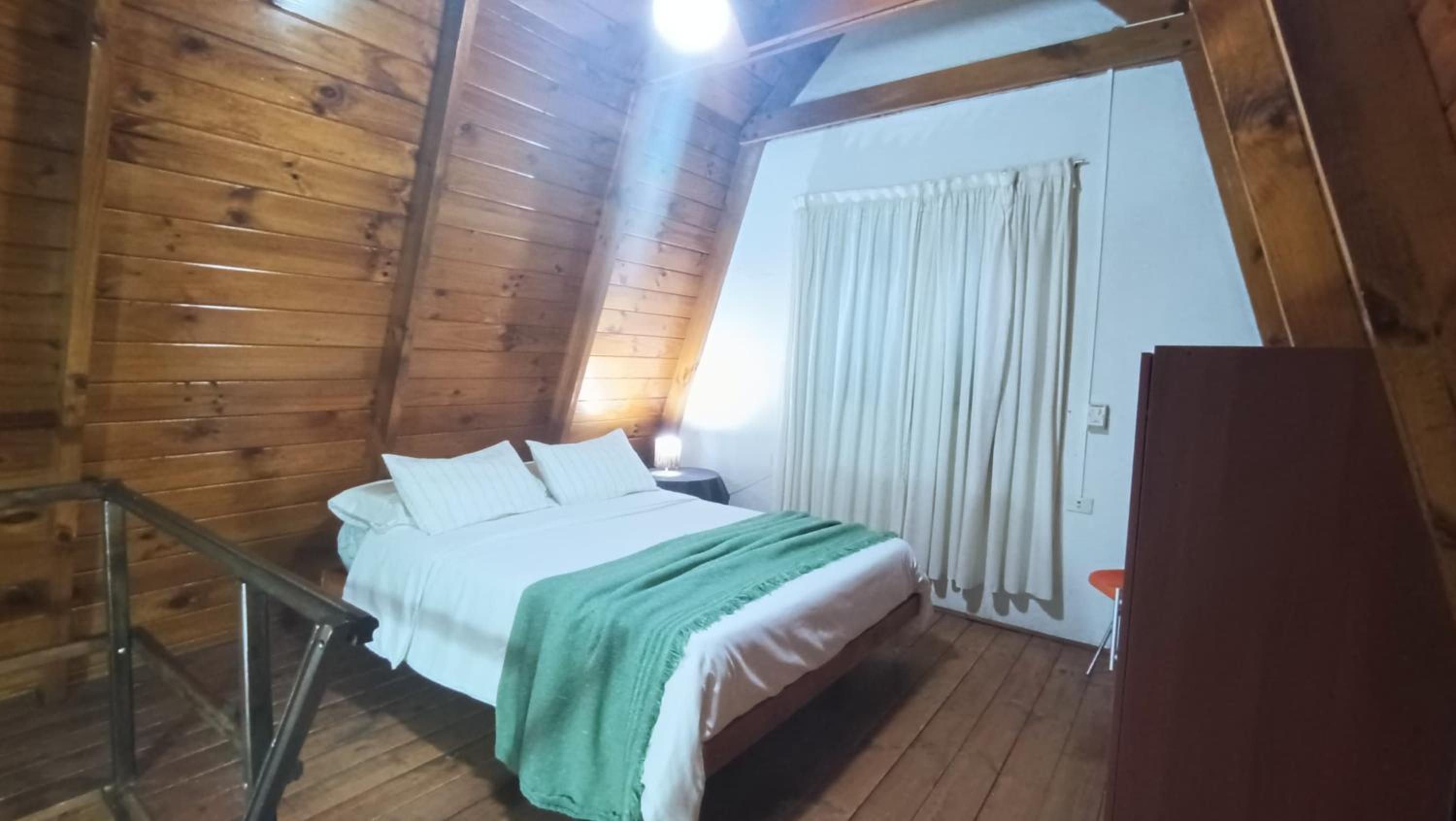 Cabaña Alpina en Medio de las Sierras
