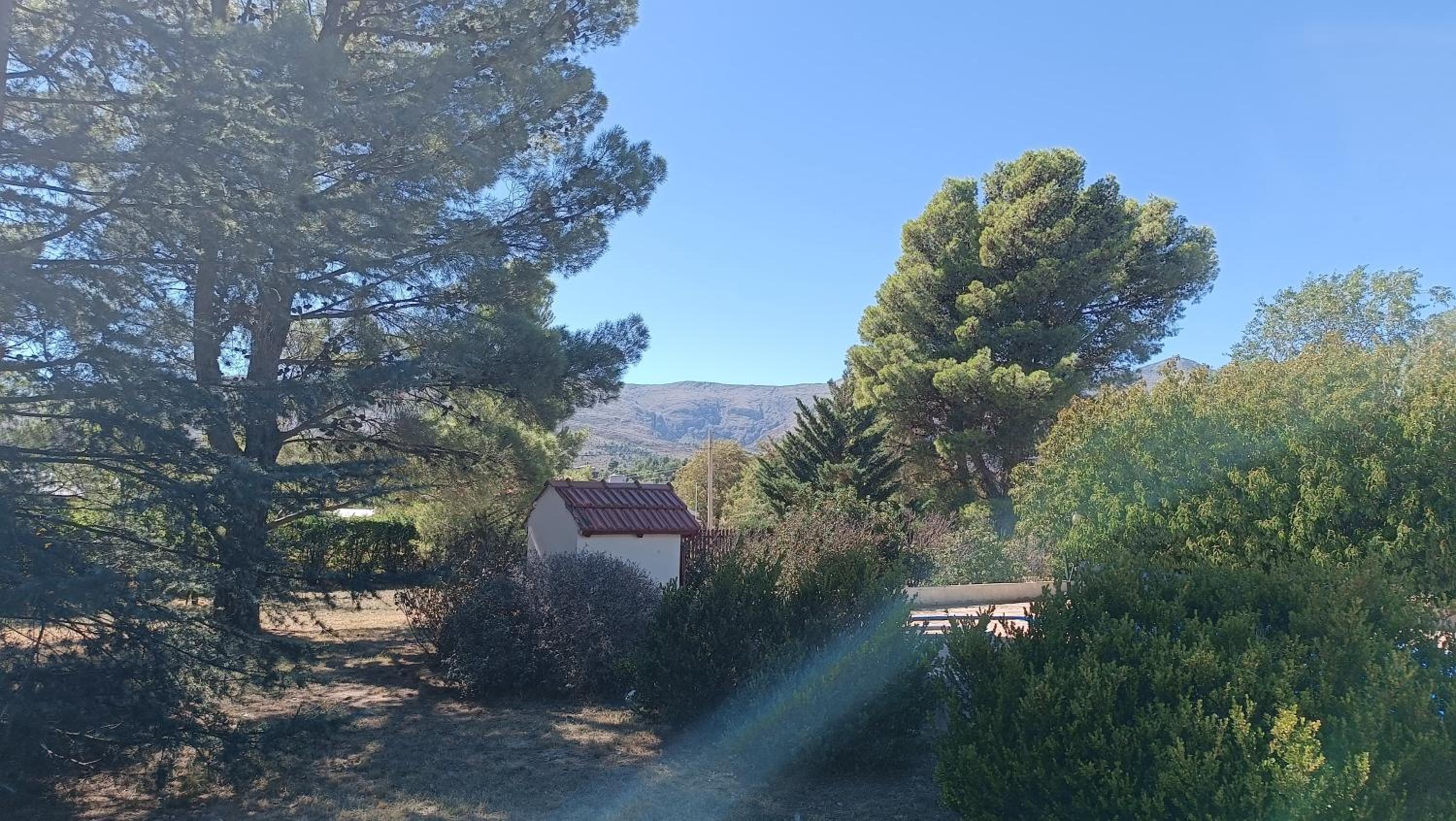 Cabaña Alpina en Medio de las Sierras