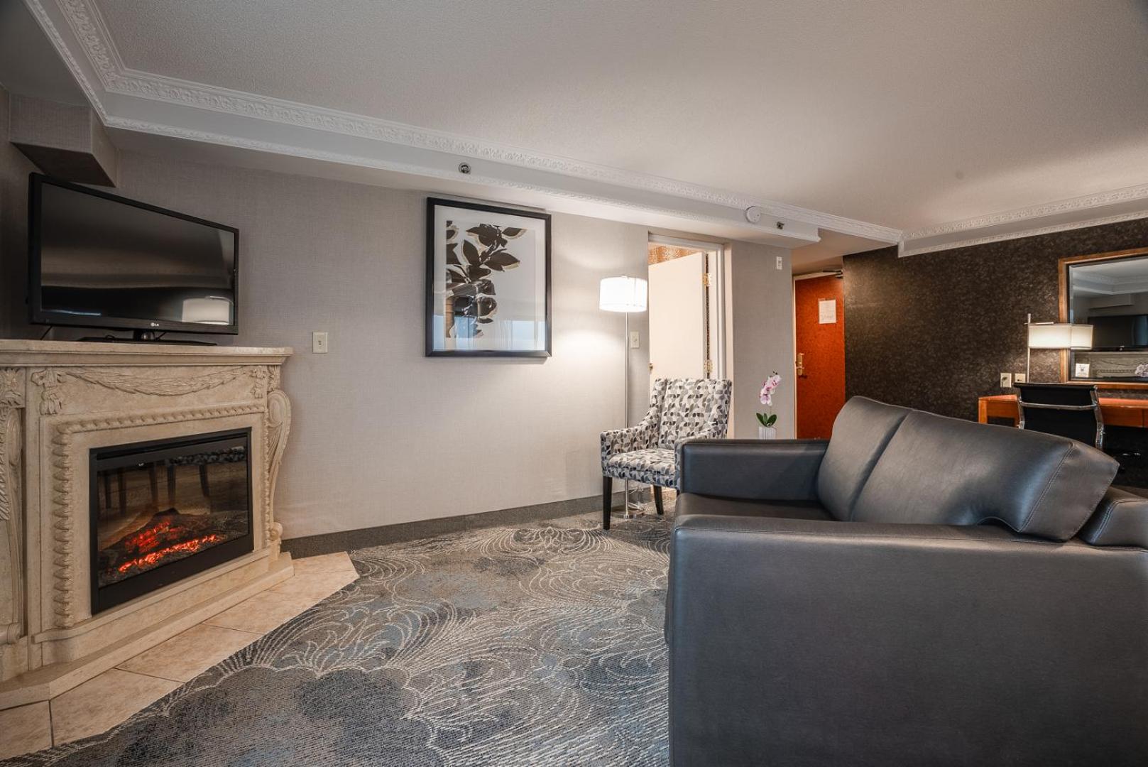 Barrie Vacations - Monte Carlo Inn Barrie - Newly Renovated - Property Image 33