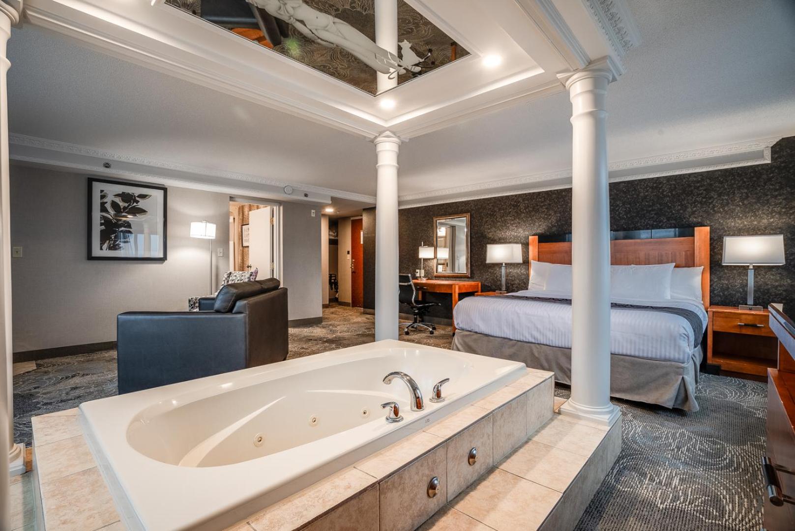 Barrie Vacations - Monte Carlo Inn Barrie - Newly Renovated - Property Image 60
