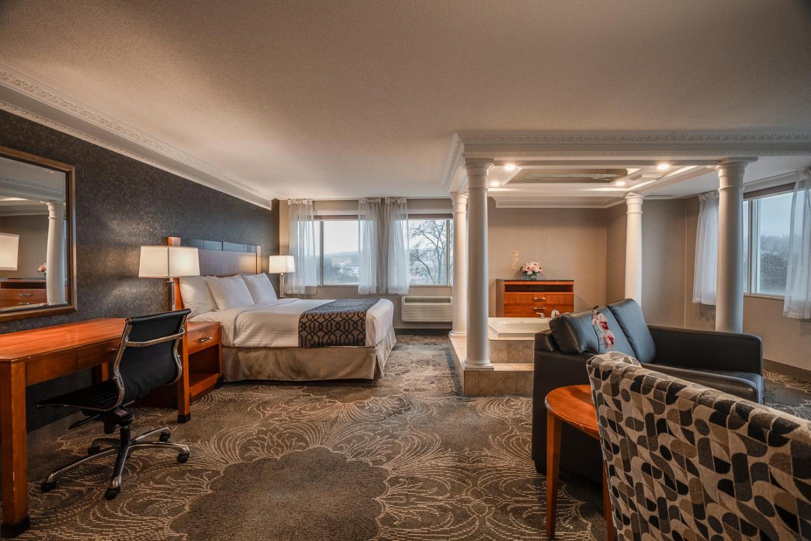 Barrie Vacations - Monte Carlo Inn Barrie - Newly Renovated - Property Image 69