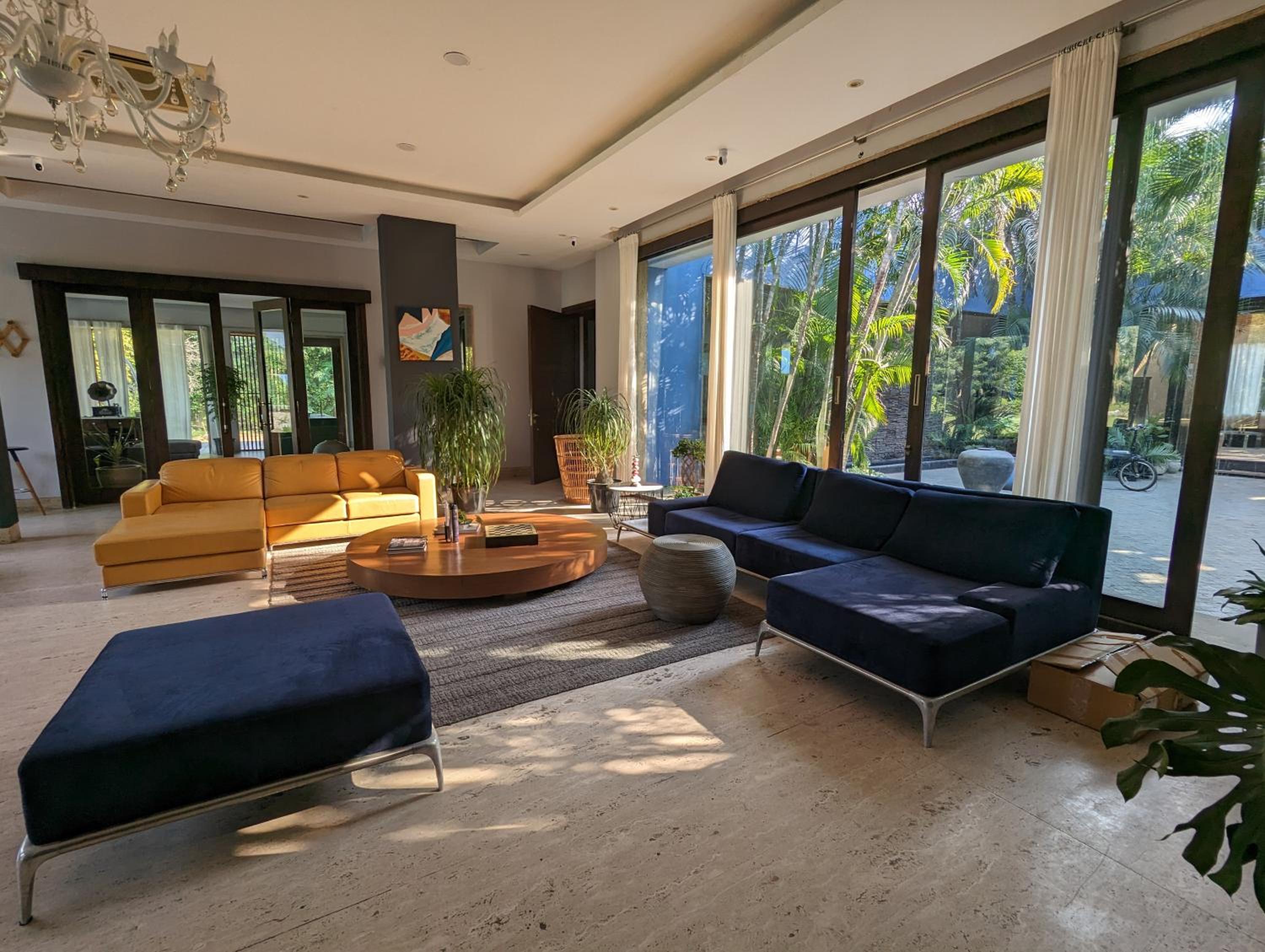 lounge