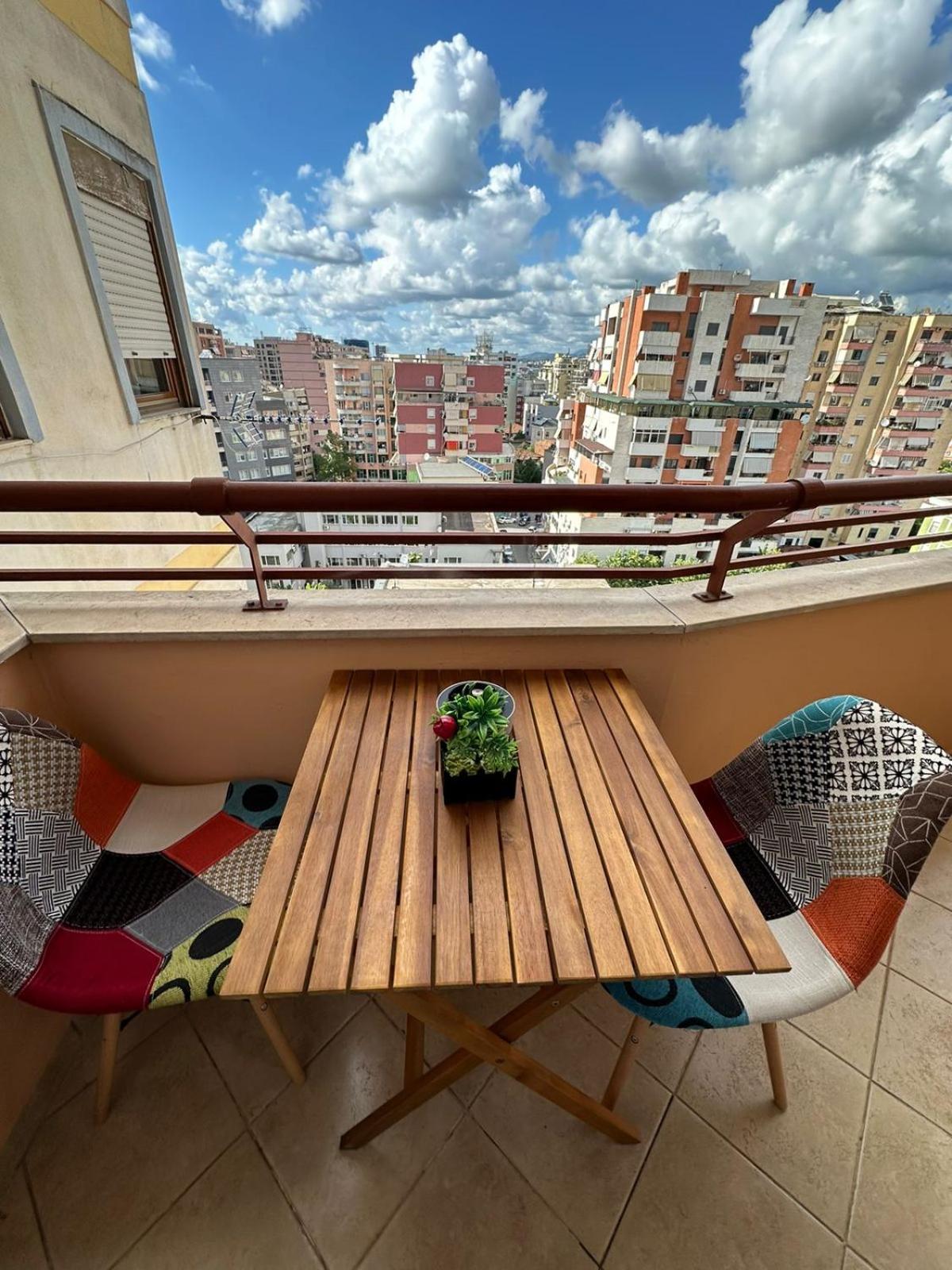 Urban Charm Studio with Balcony