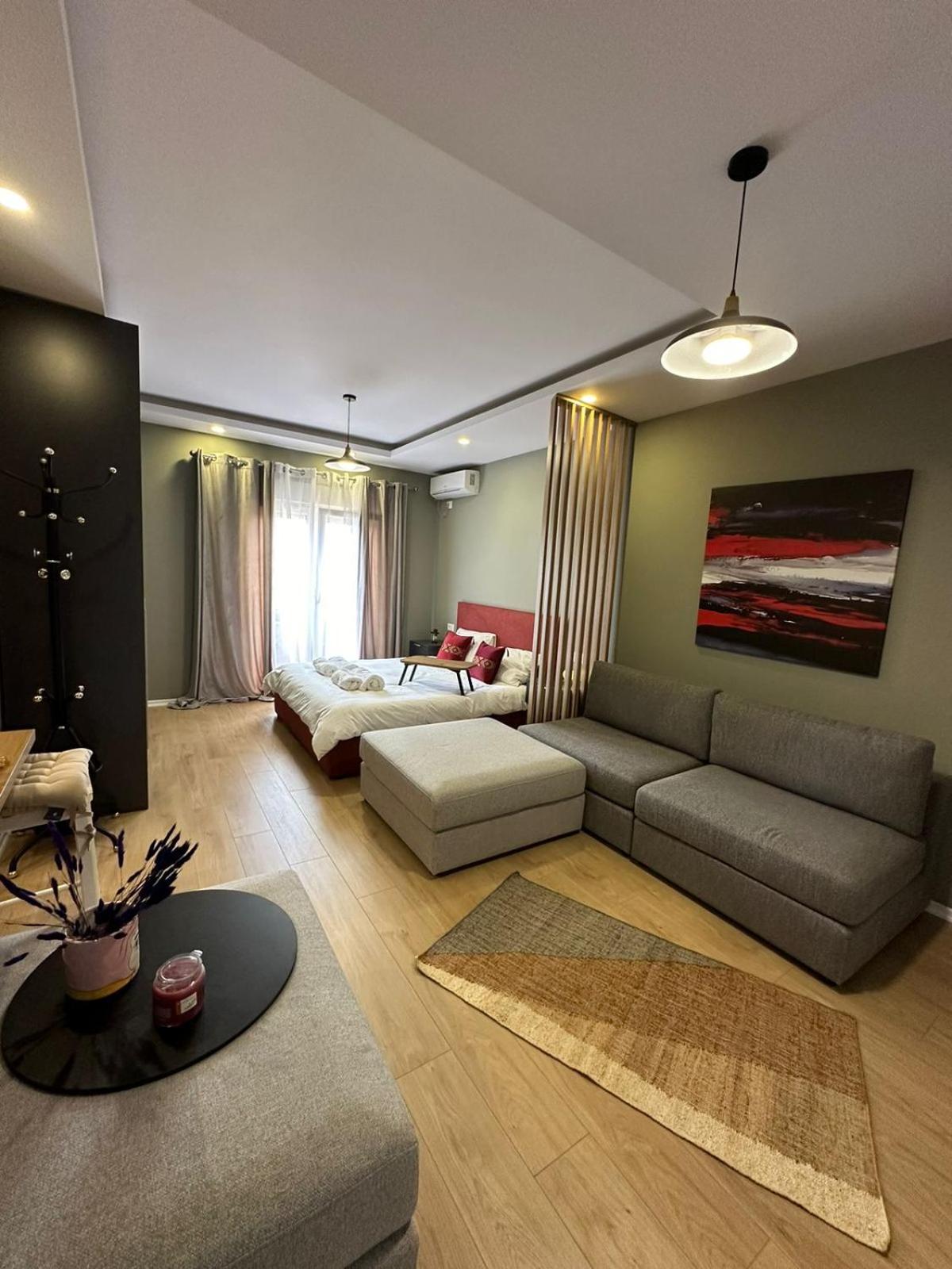 Urban Charm Studio with Balcony