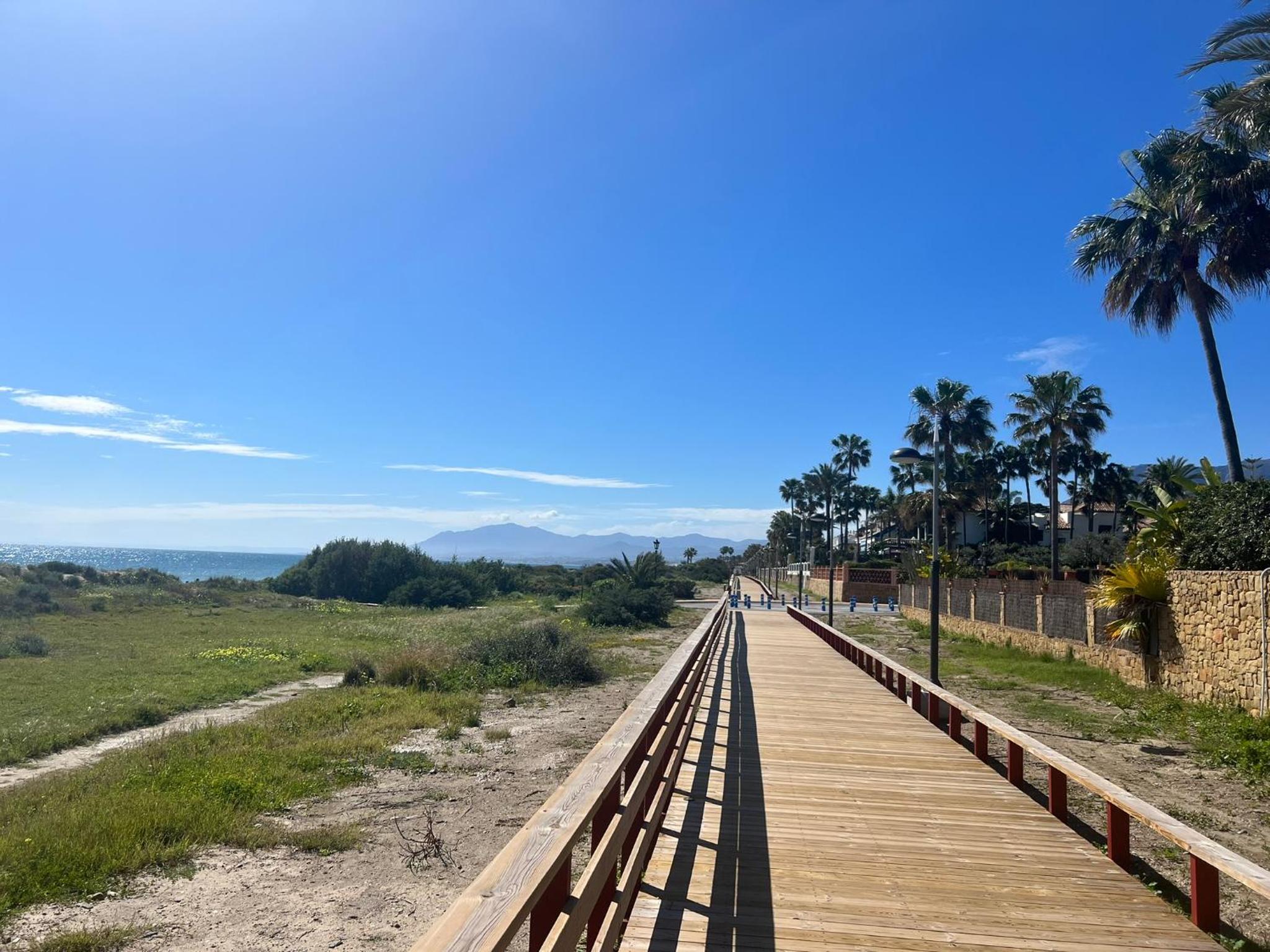 Bahia de Marbella - Luxury beach apartment view 3