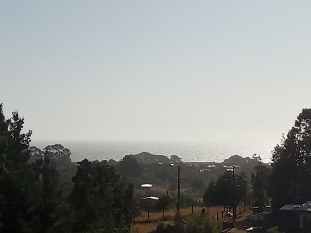 Refugio de montaña con vista al mar