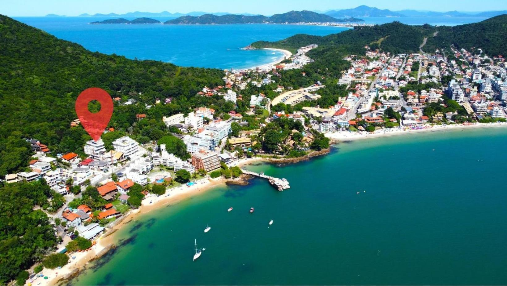 1079 - Apartamento com vista para o mar em Bombinhas
