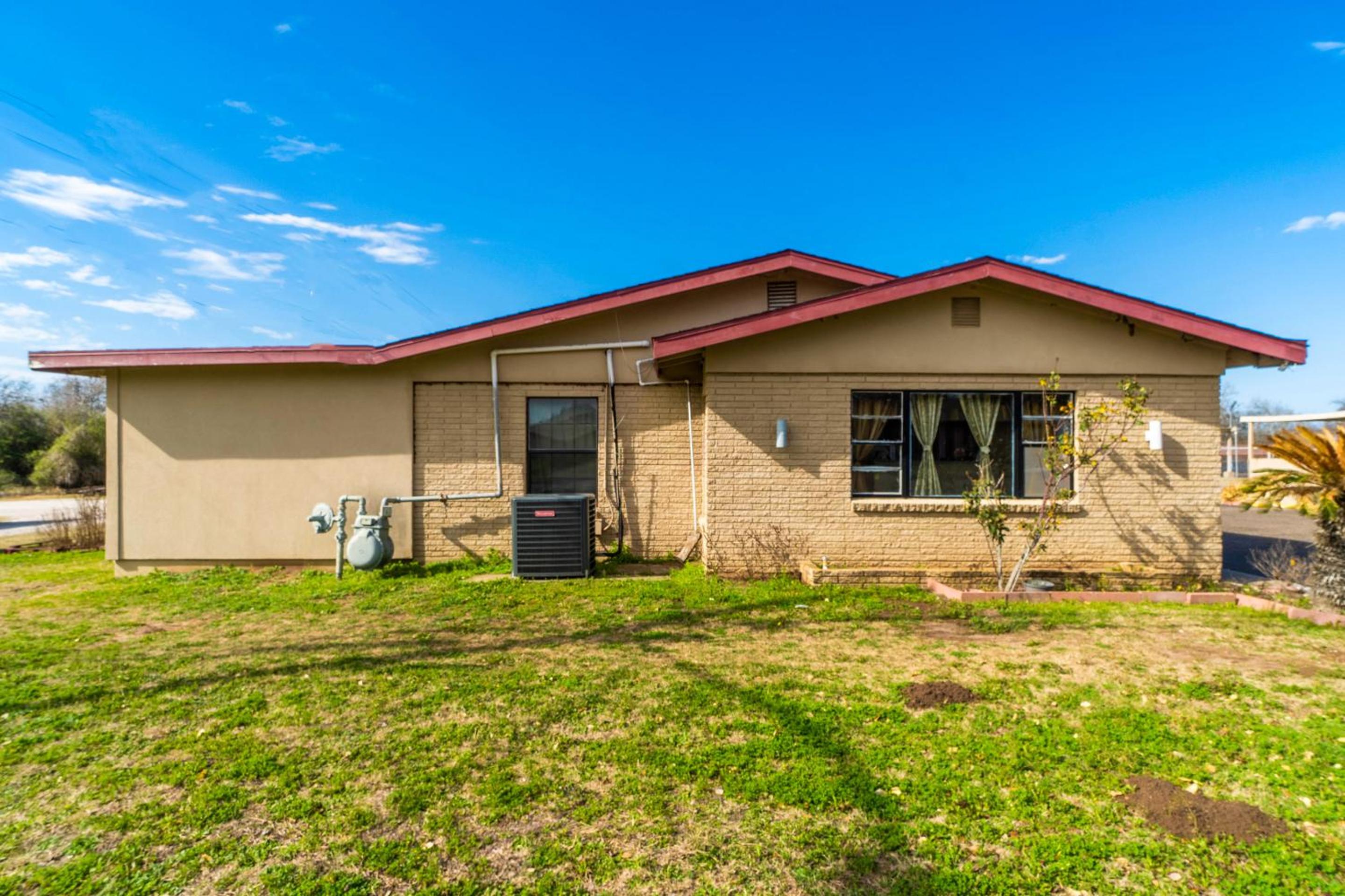 OYO Hotel Beeville -US 181