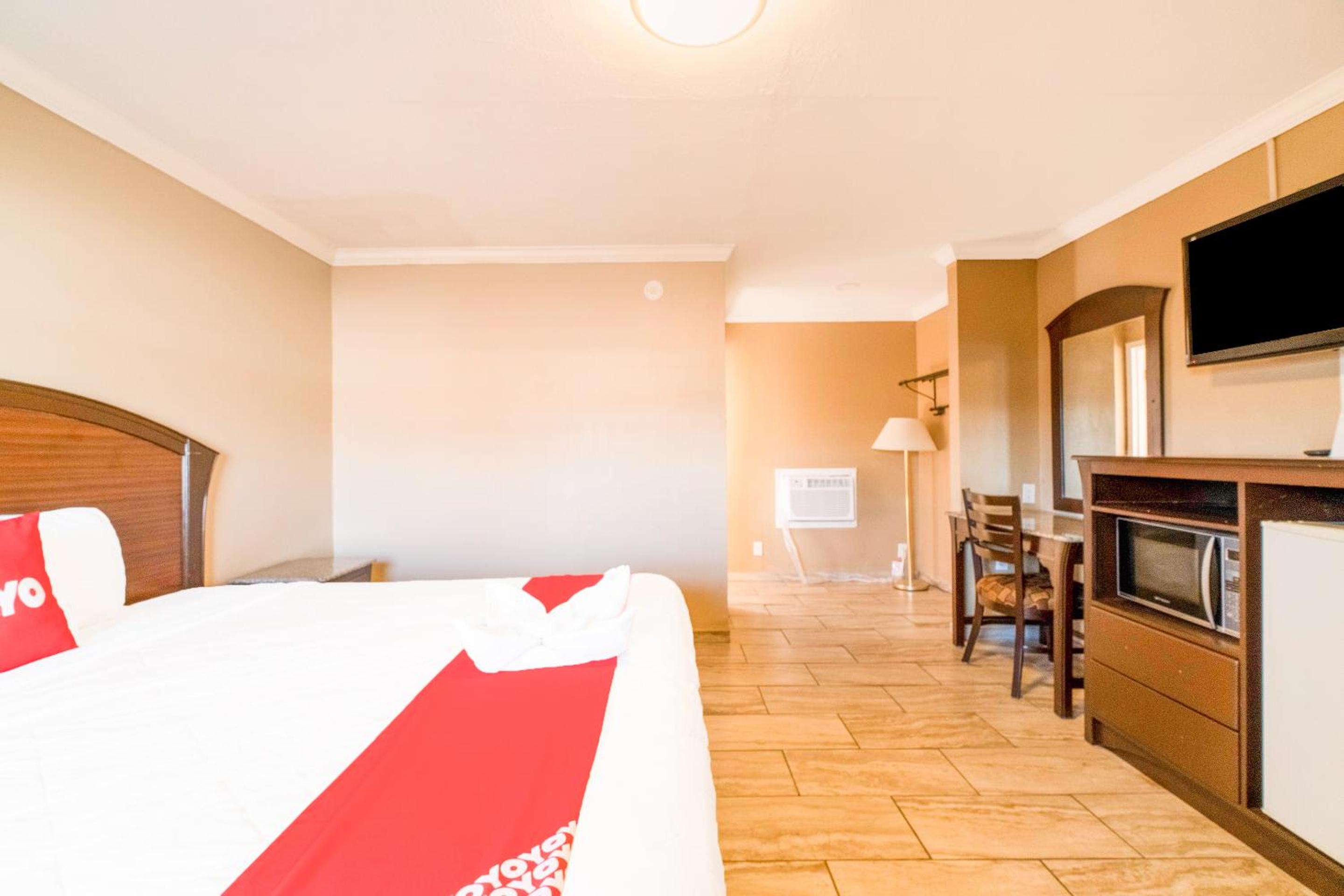 OYO Hotel Beeville -US 181