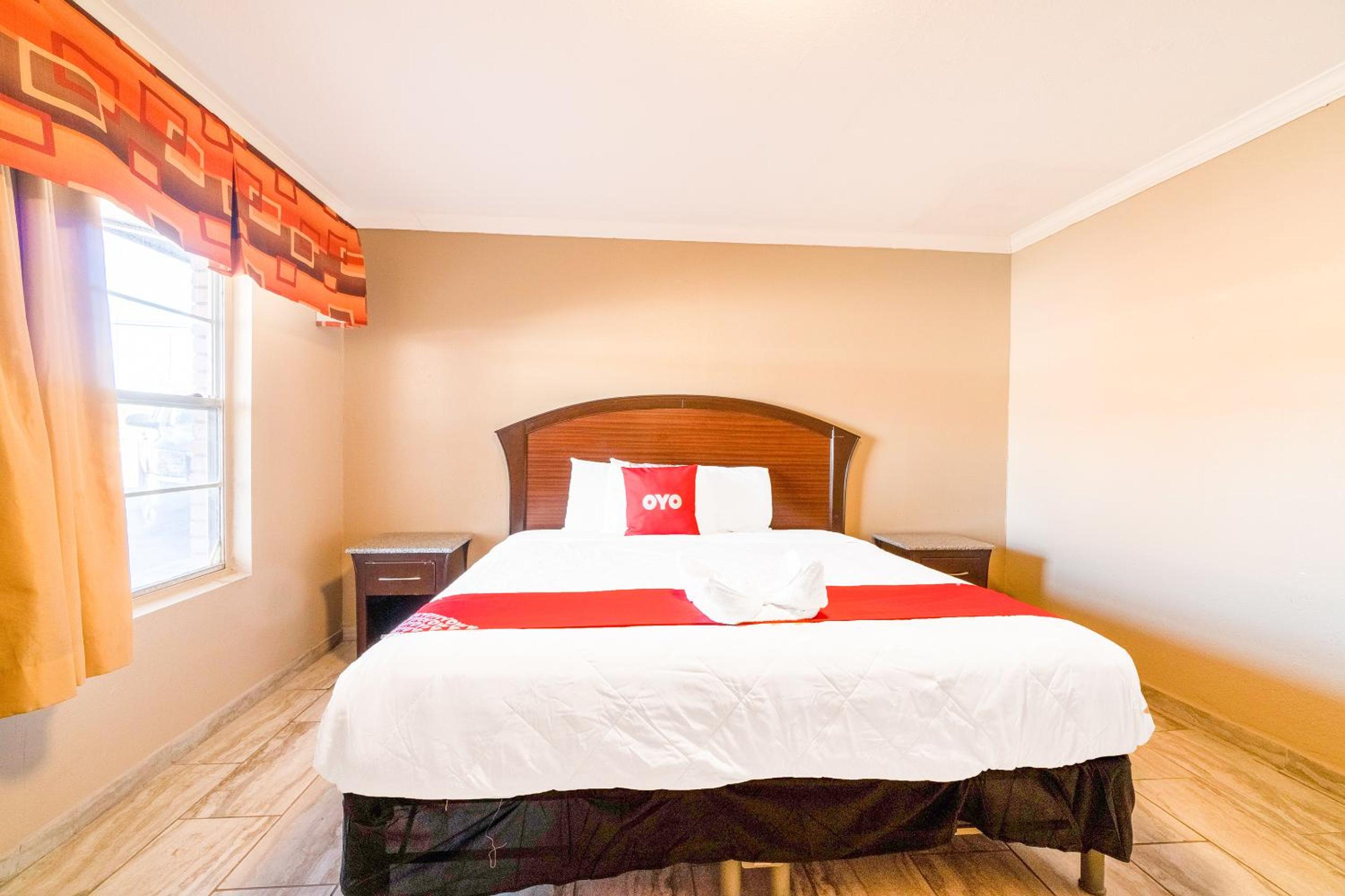 OYO Hotel Beeville -US 181