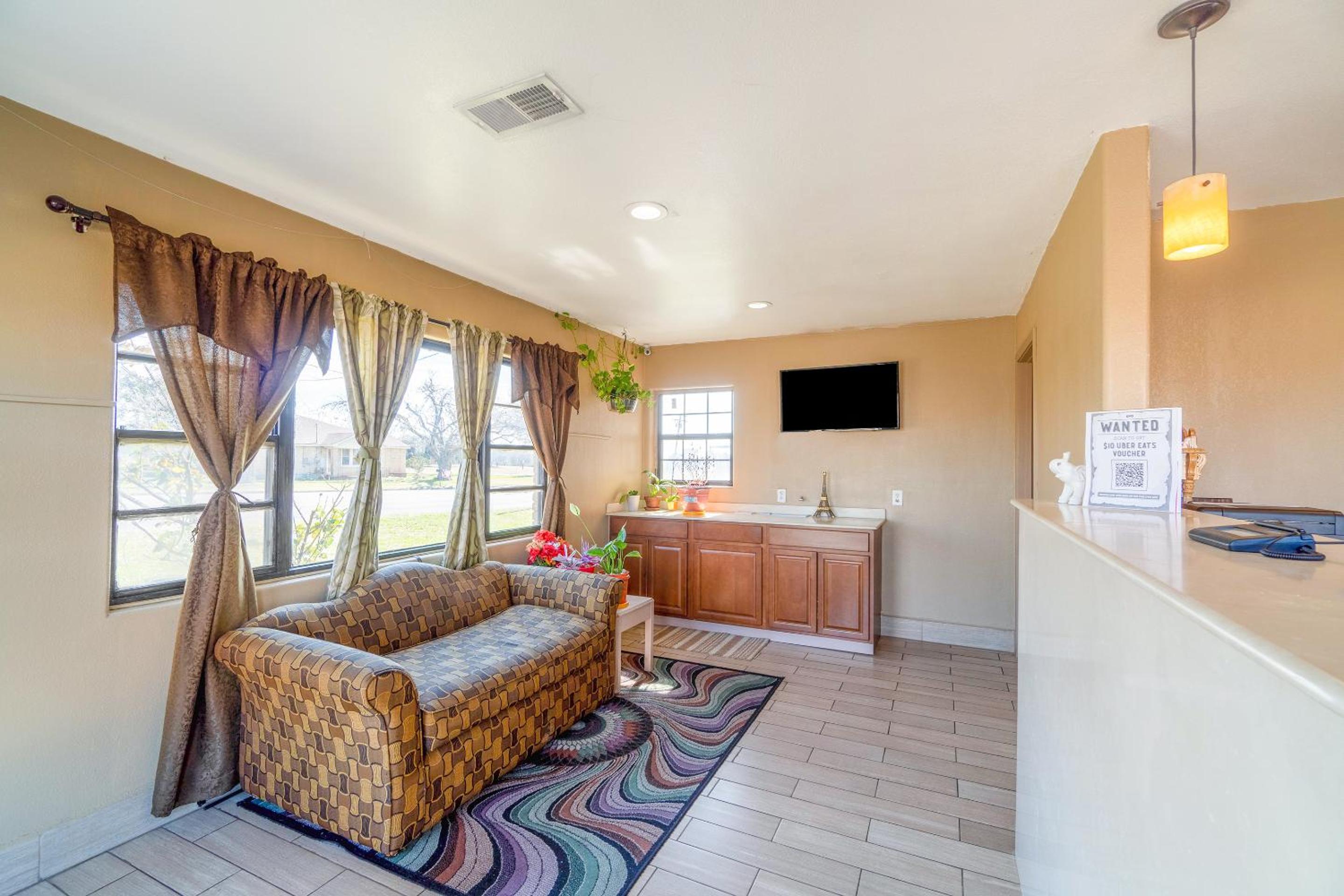 OYO Hotel Beeville -US 181