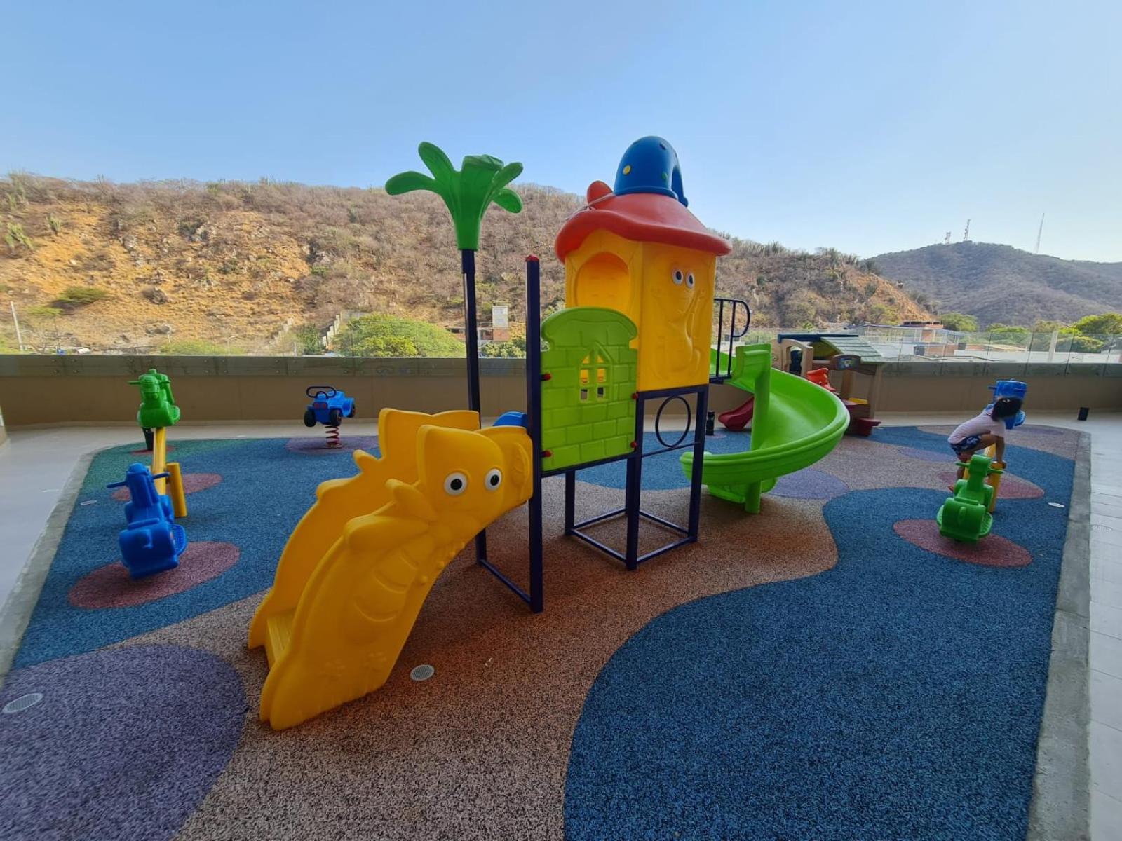 APARTAMENTO EN GAIRA PLAYA SALGUERO SANTA MARTA