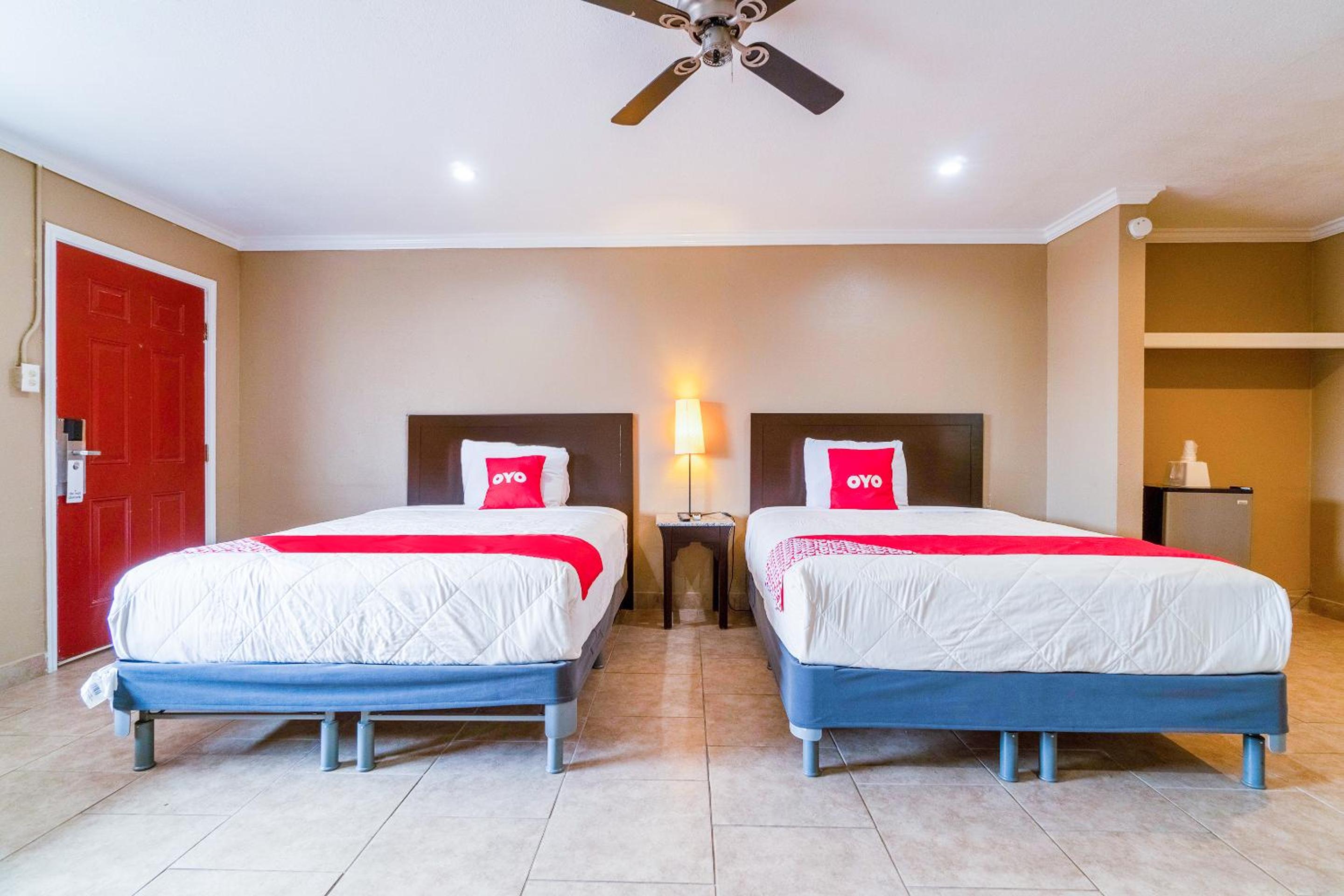 OYO Hotel Beeville -US 181