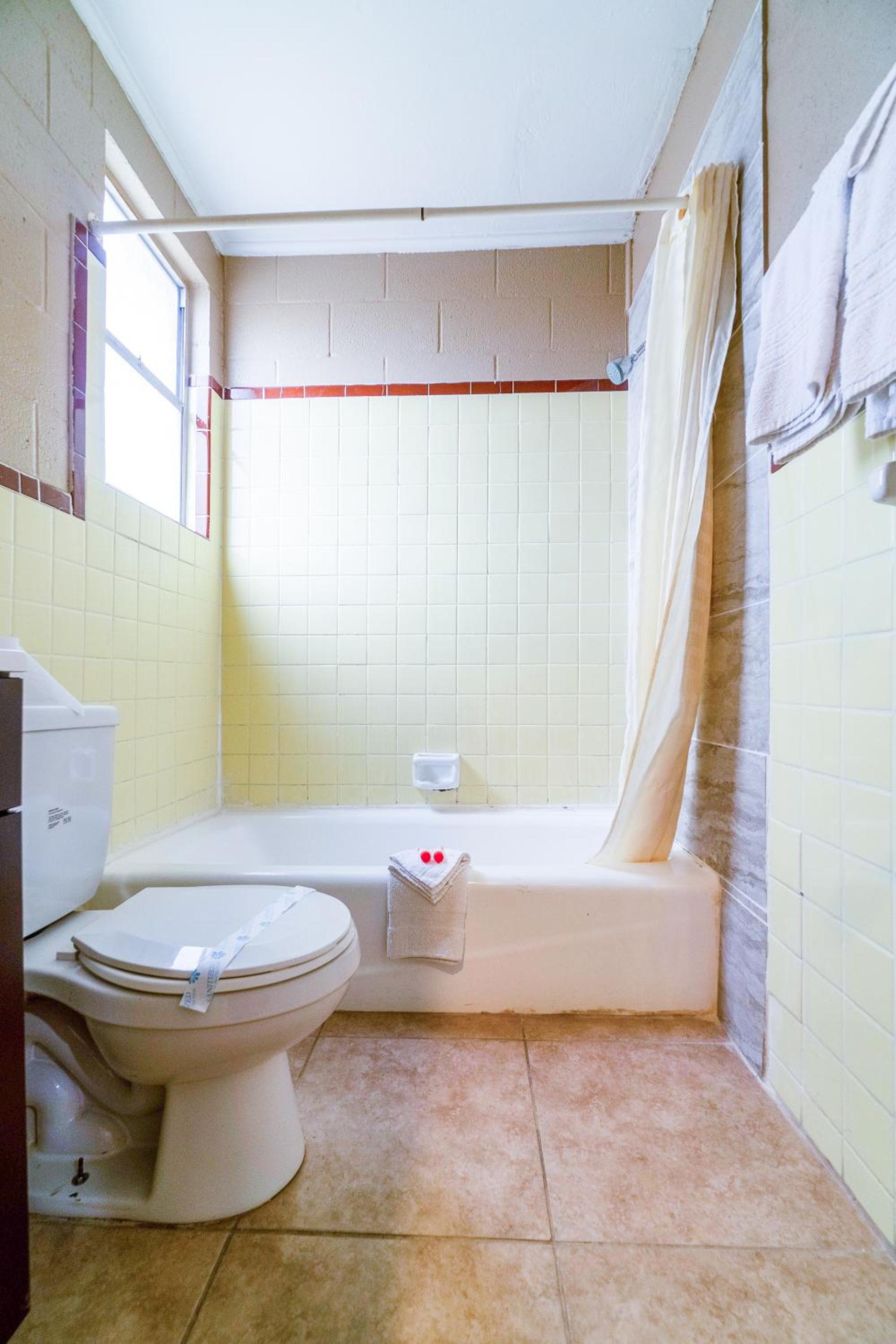 OYO Hotel Beeville -US 181