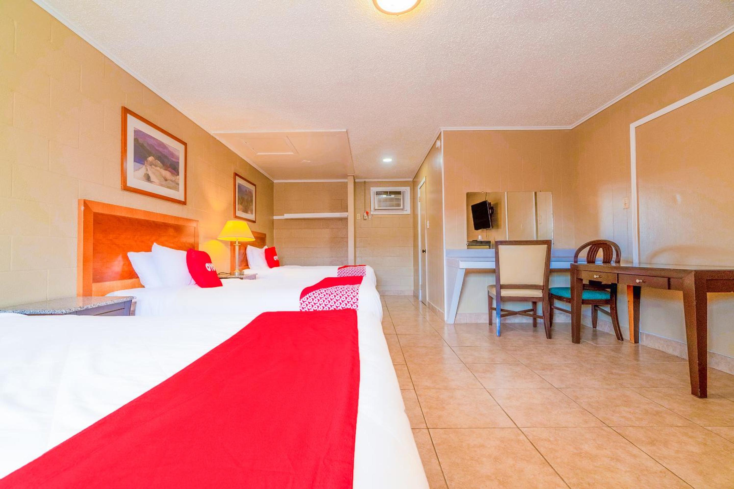 OYO Hotel Beeville -US 181