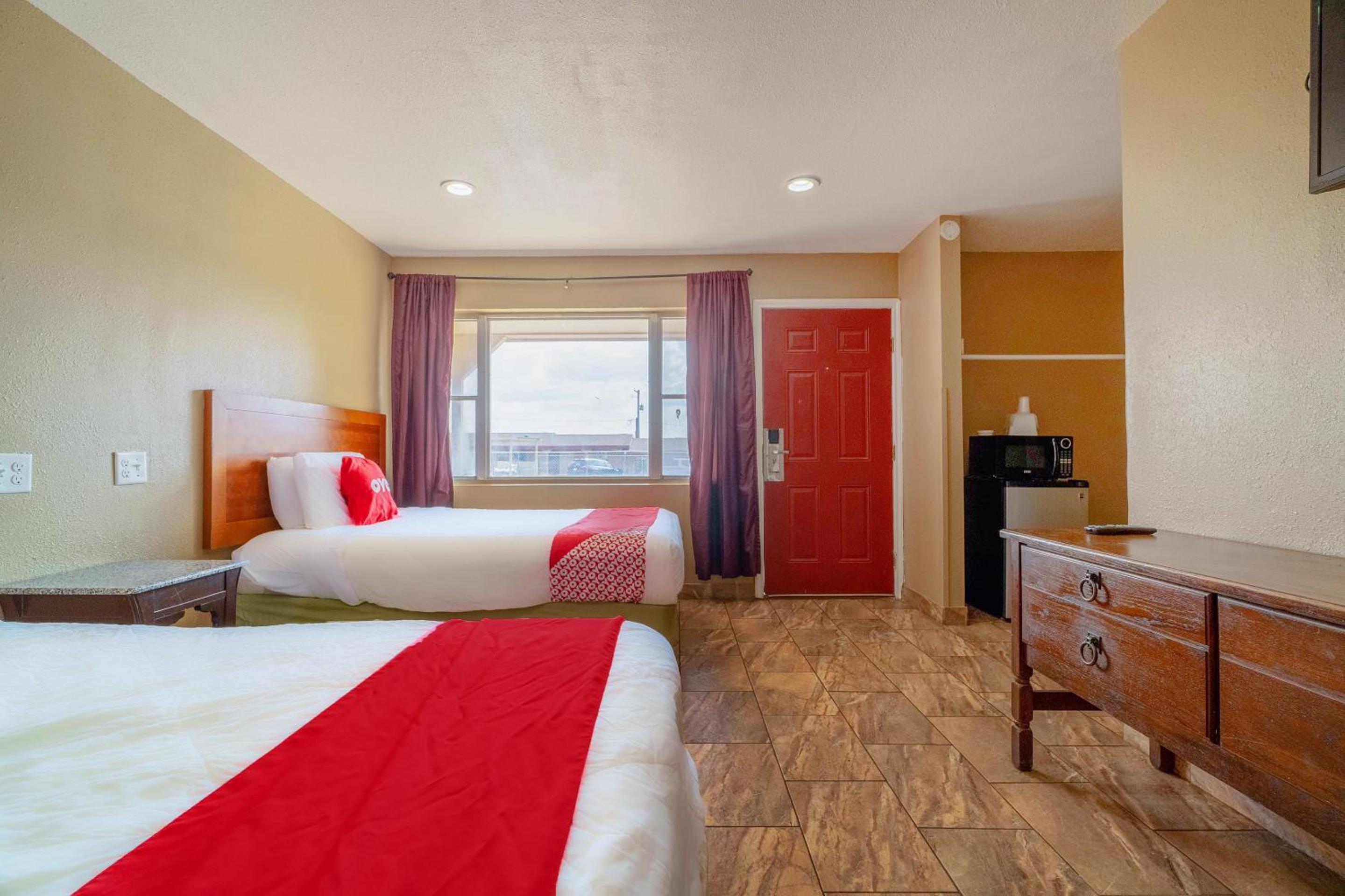 OYO Hotel Beeville -US 181