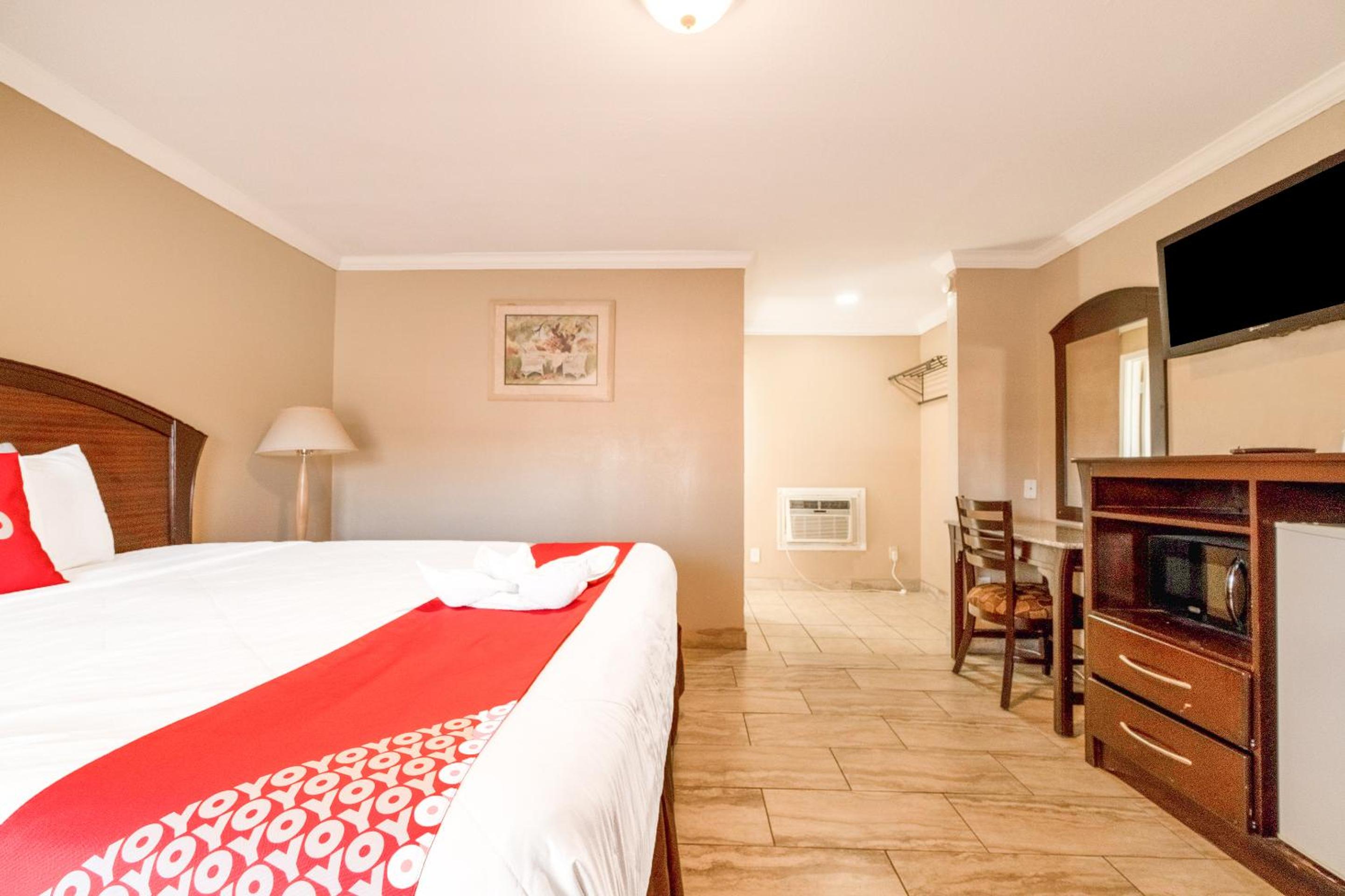 OYO Hotel Beeville -US 181