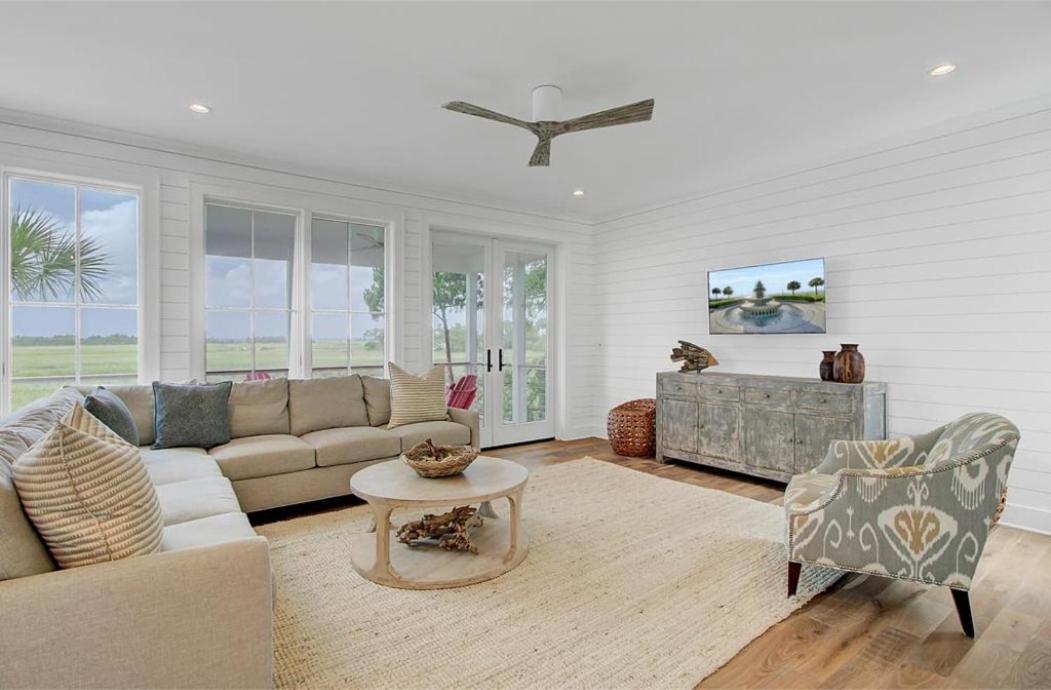 17 Marsh Island Lane by AvantStay Modern Home w Amazing Views