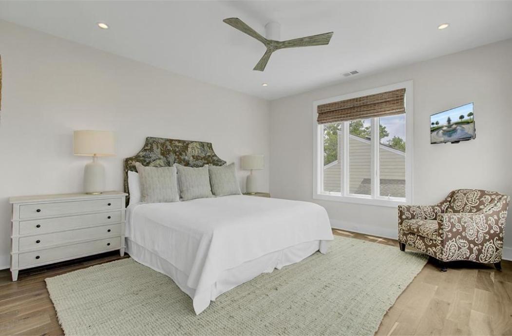 17 Marsh Island Lane by AvantStay Modern Home w Amazing Views
