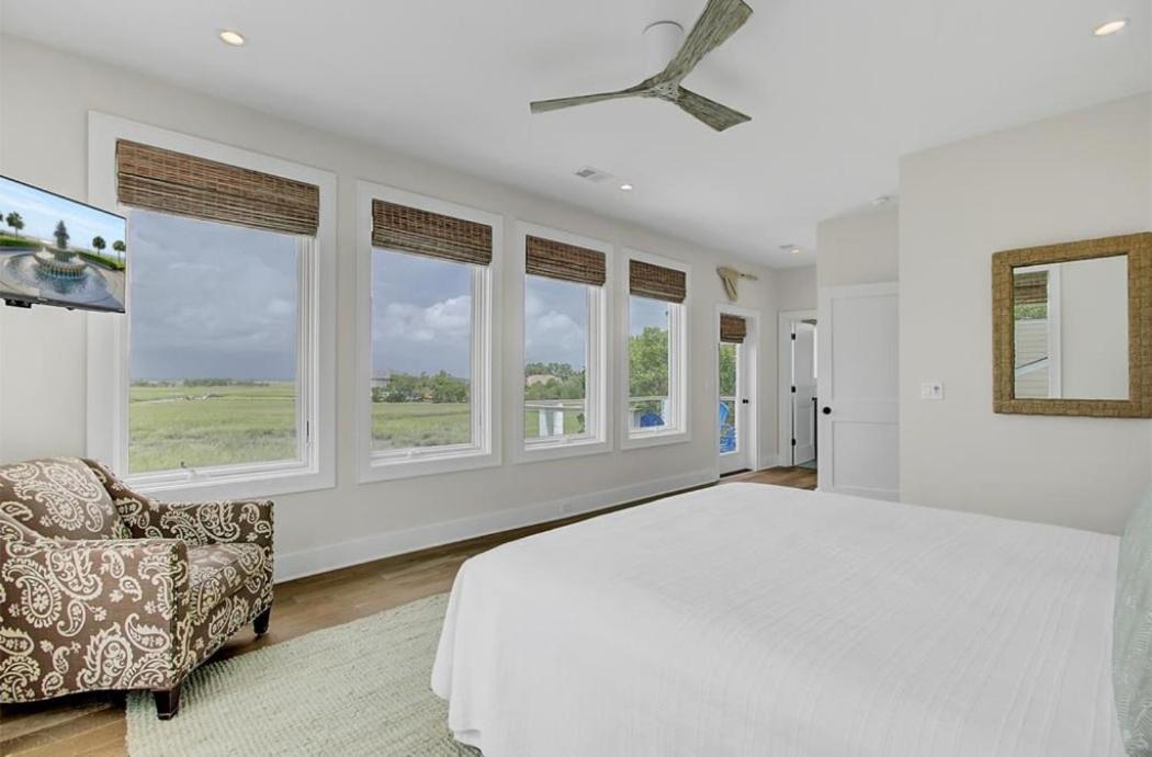 17 Marsh Island Lane by AvantStay Modern Home w Amazing Views