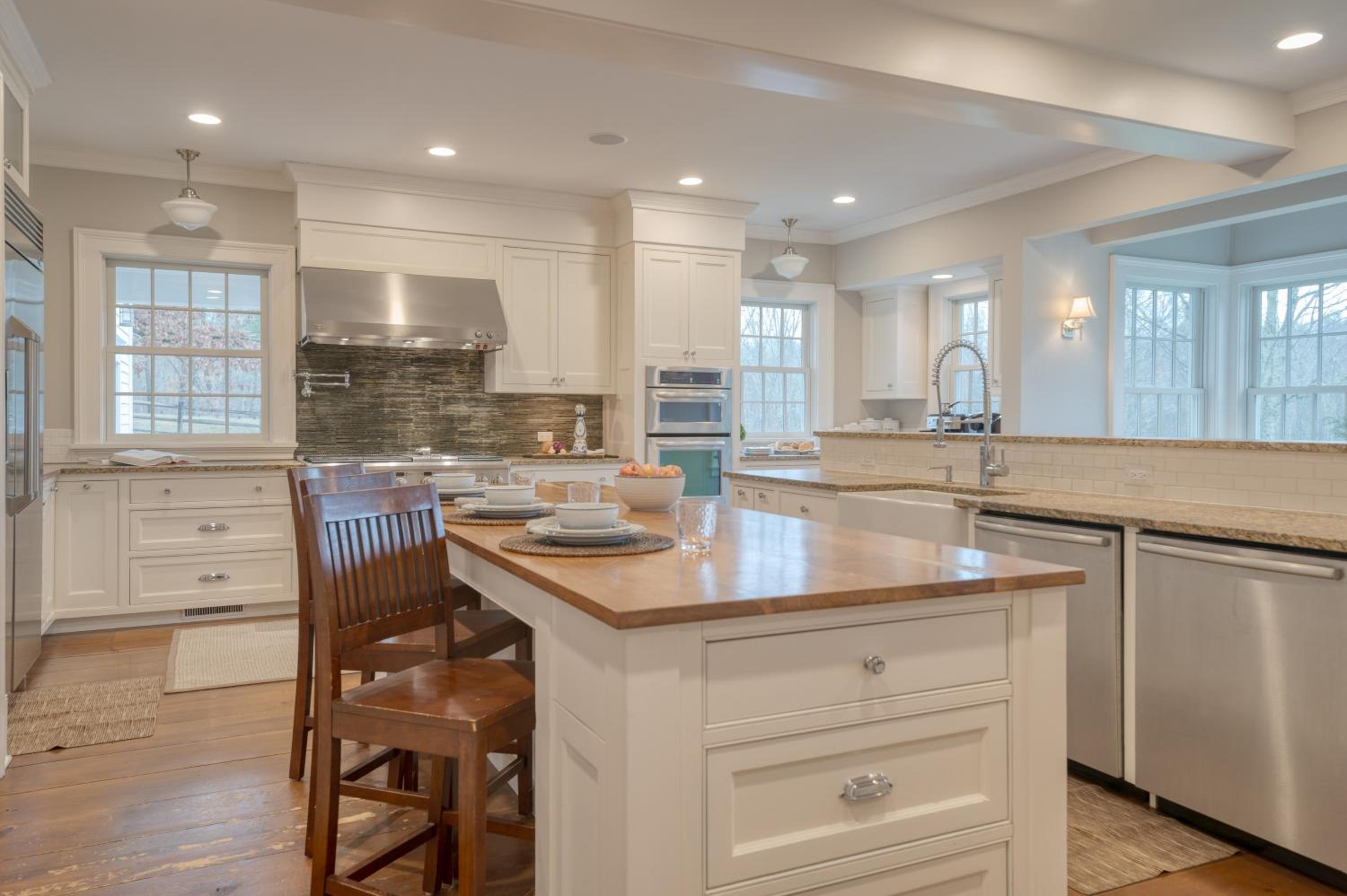 Secluded Estate • Optional Guest House Pond Playroom Gym Theater Sunny Pond by AvantStay