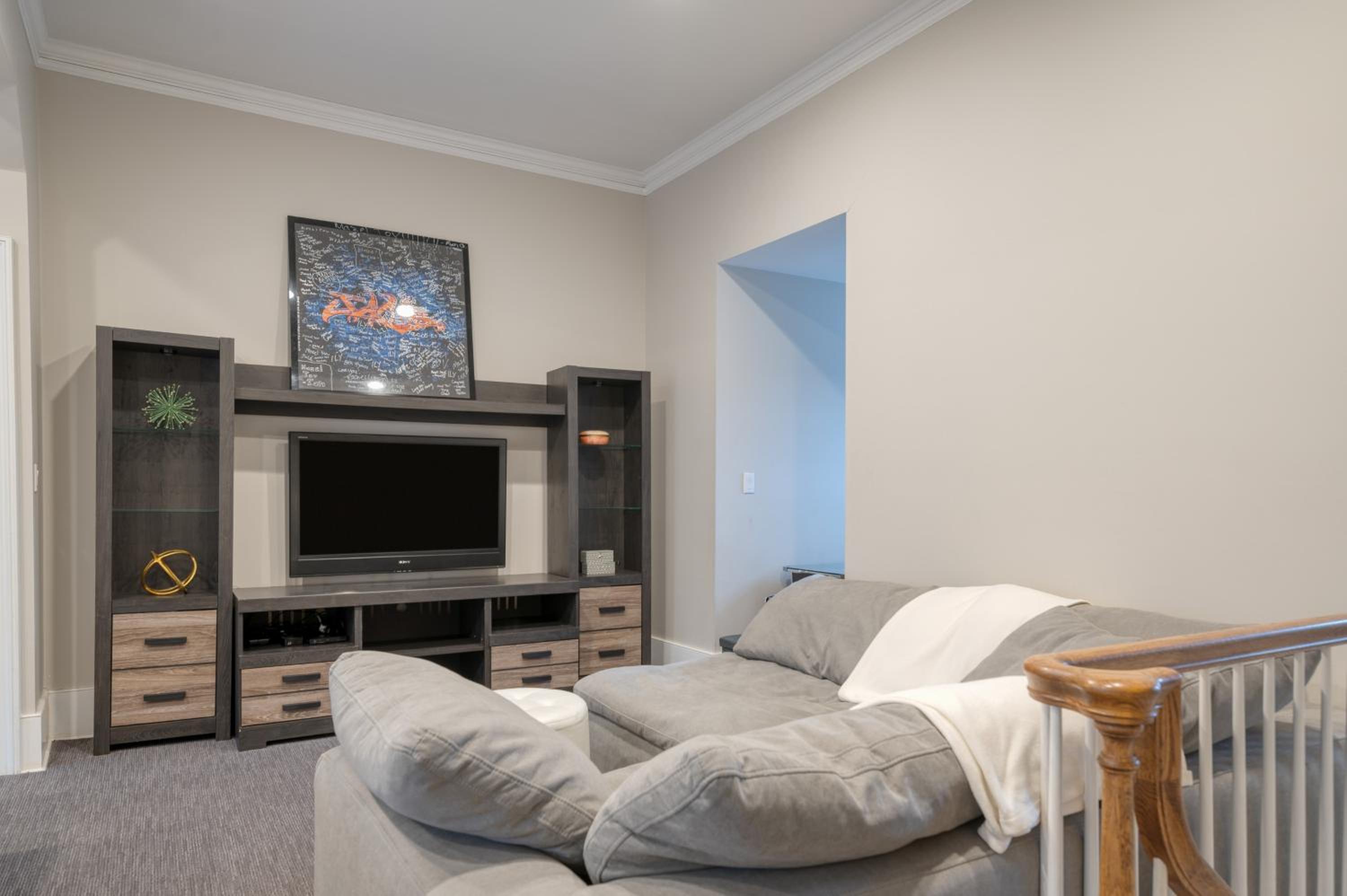Secluded Estate • Optional Guest House Pond Playroom Gym Theater Sunny Pond by AvantStay