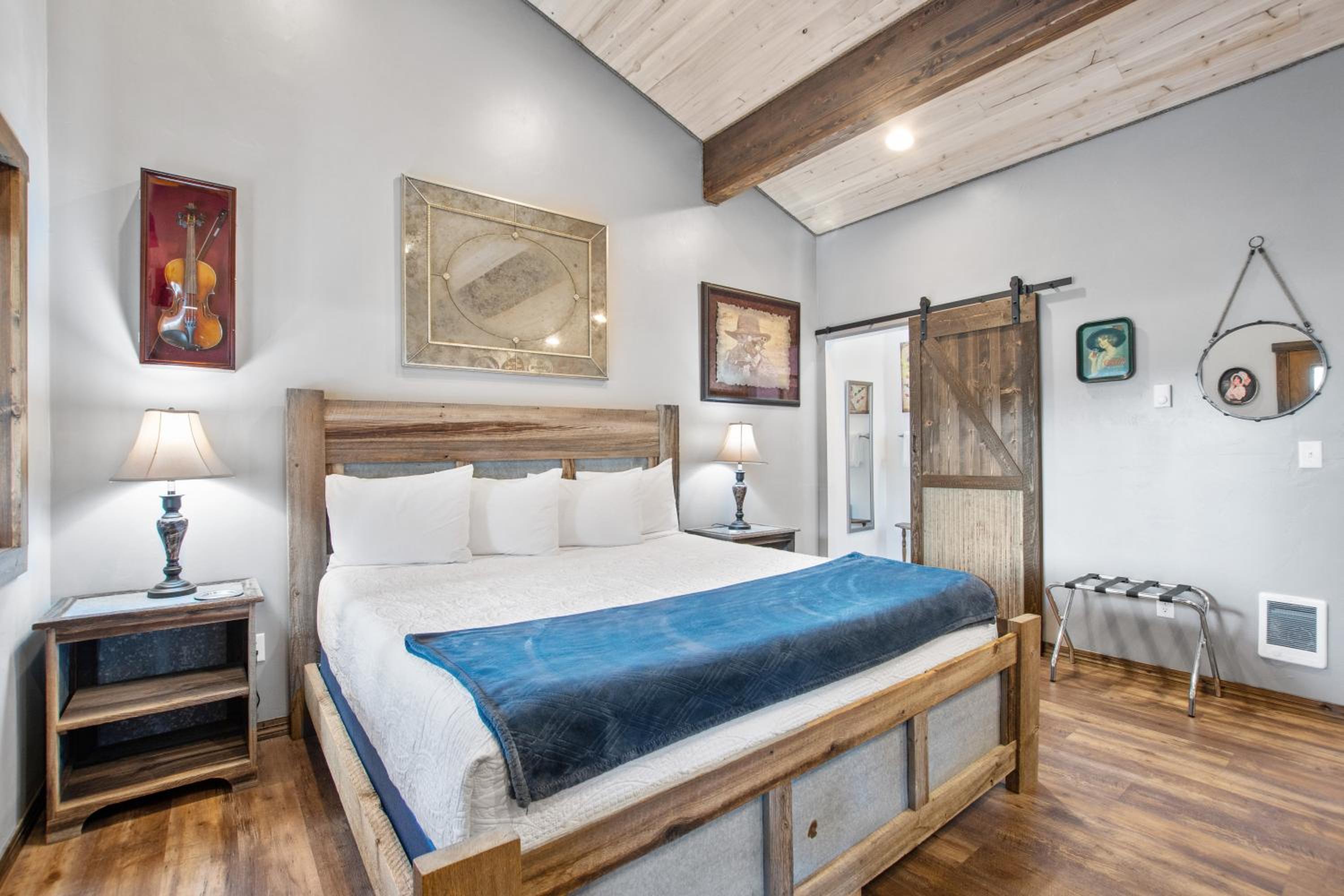 Fort Williamson Glacier Vacation Rentals