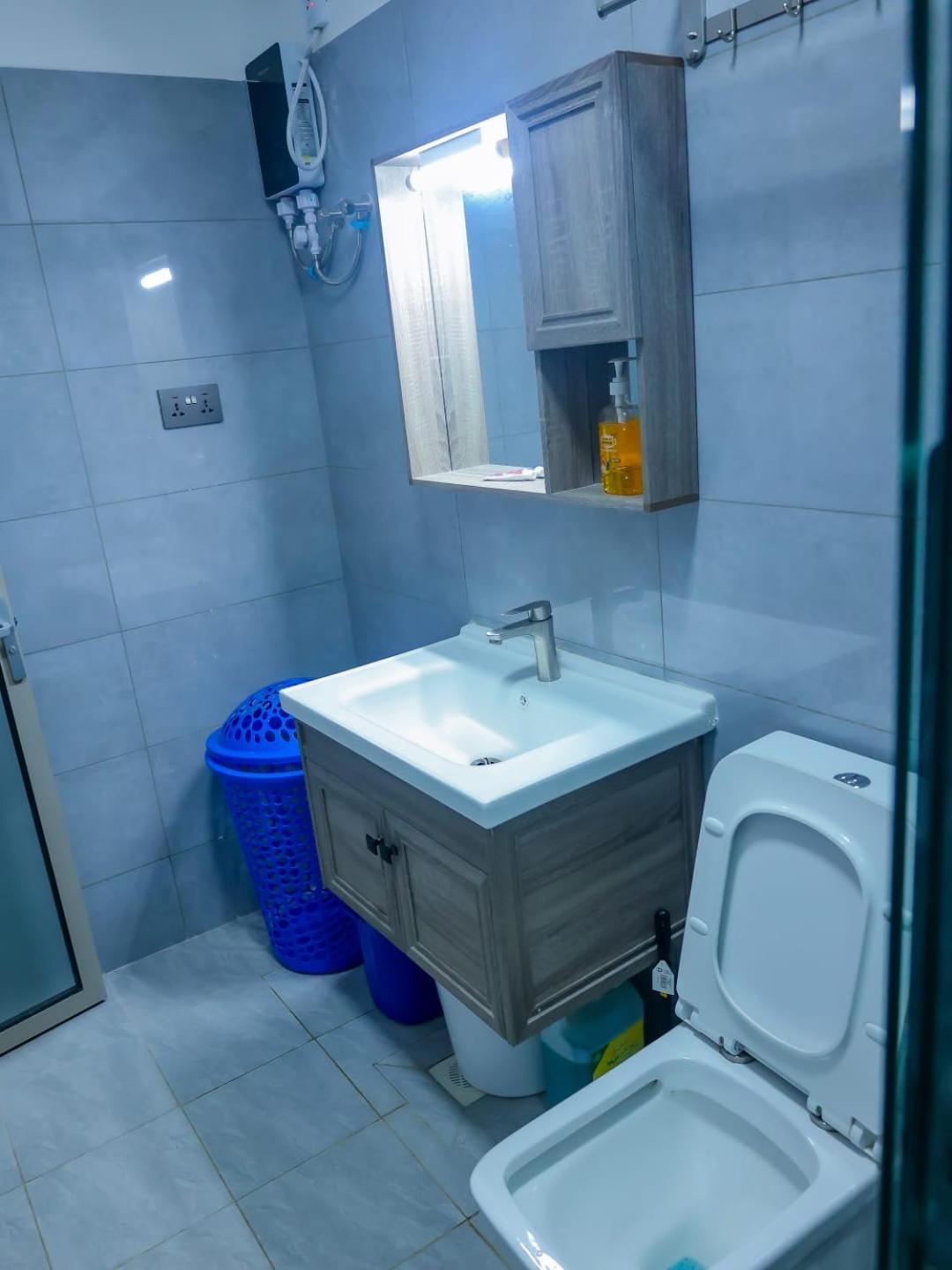 1 Bedroom Apartment in Kileleshwa view 5