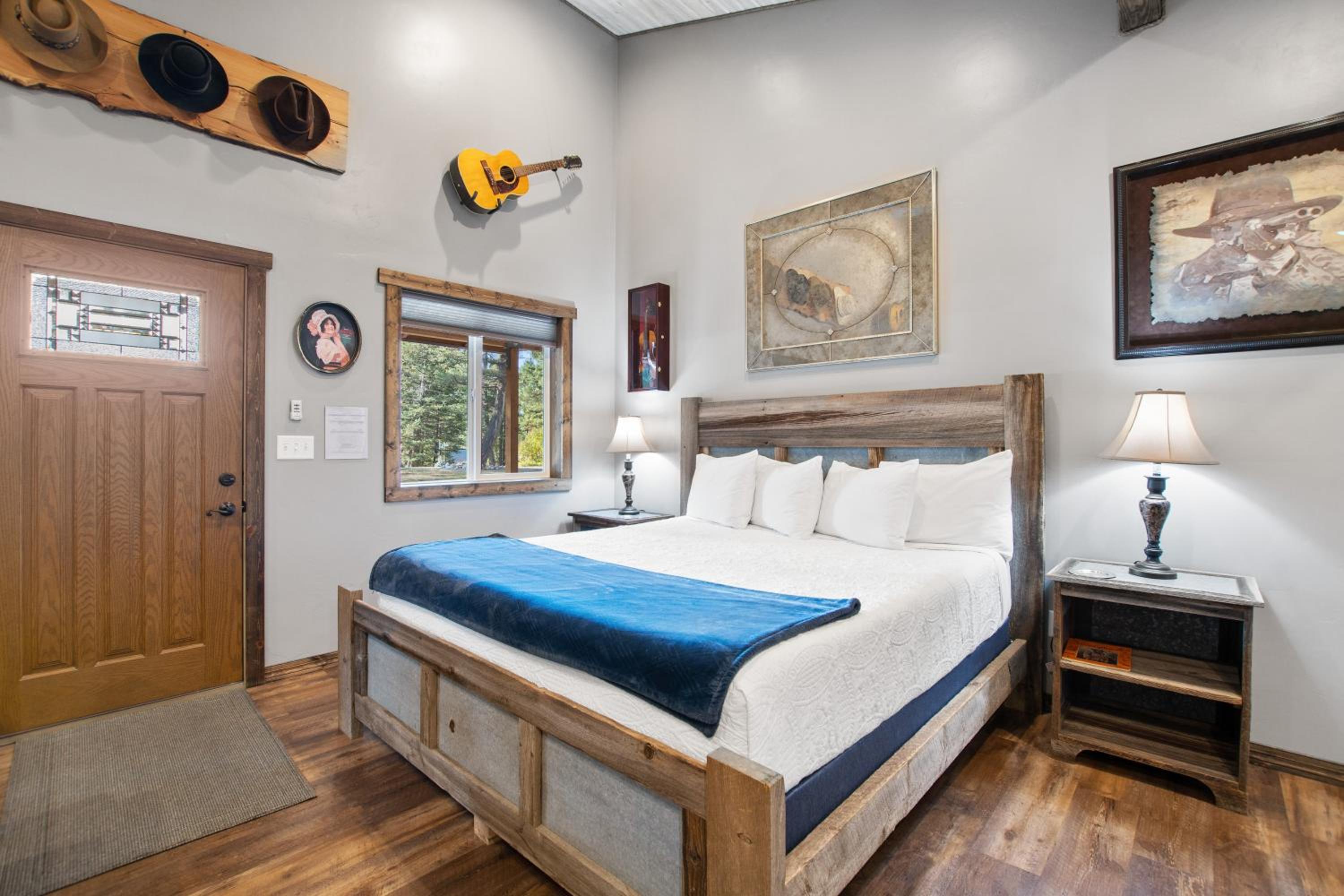 Fort Williamson Glacier Vacation Rentals
