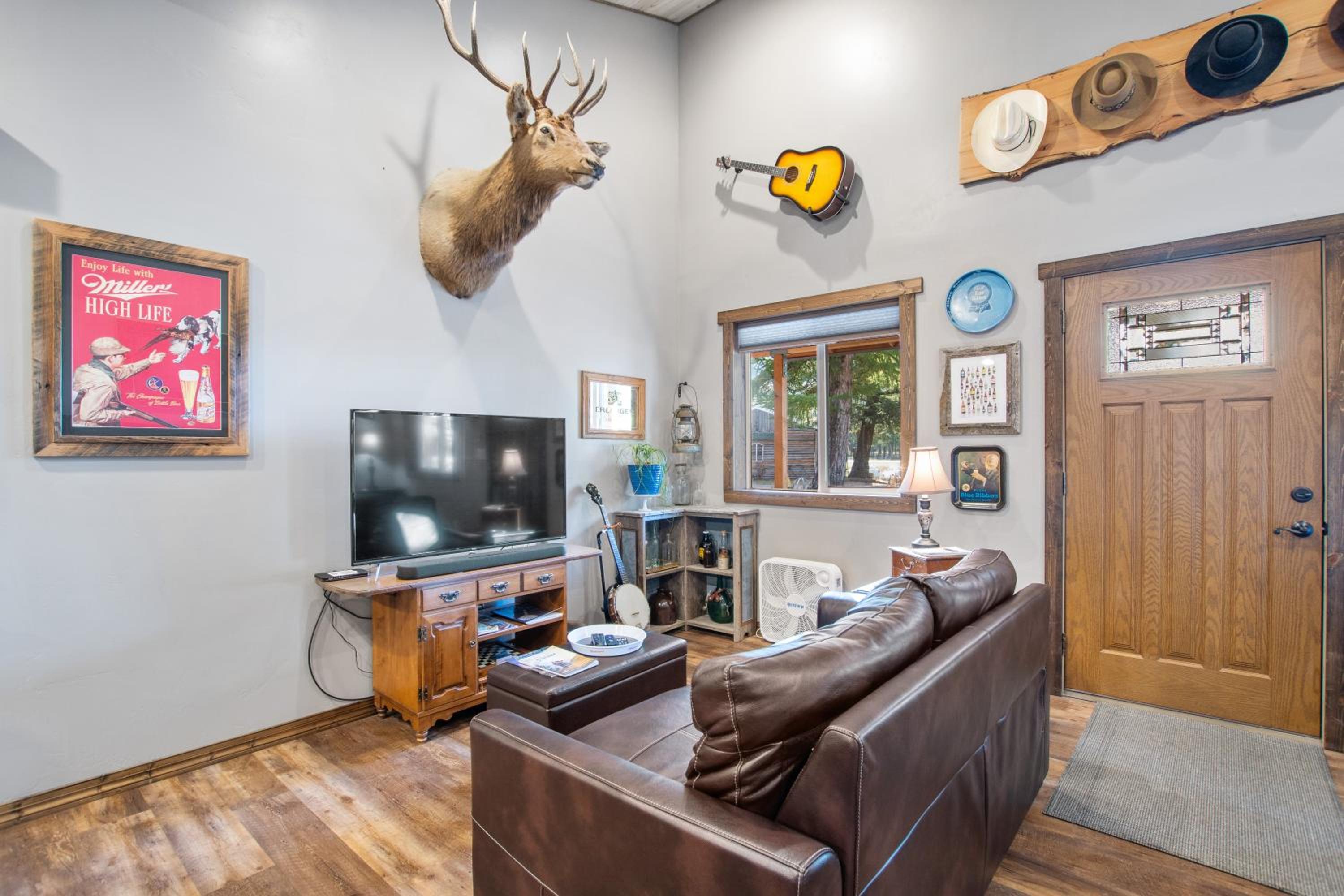 Fort Williamson Glacier Vacation Rentals