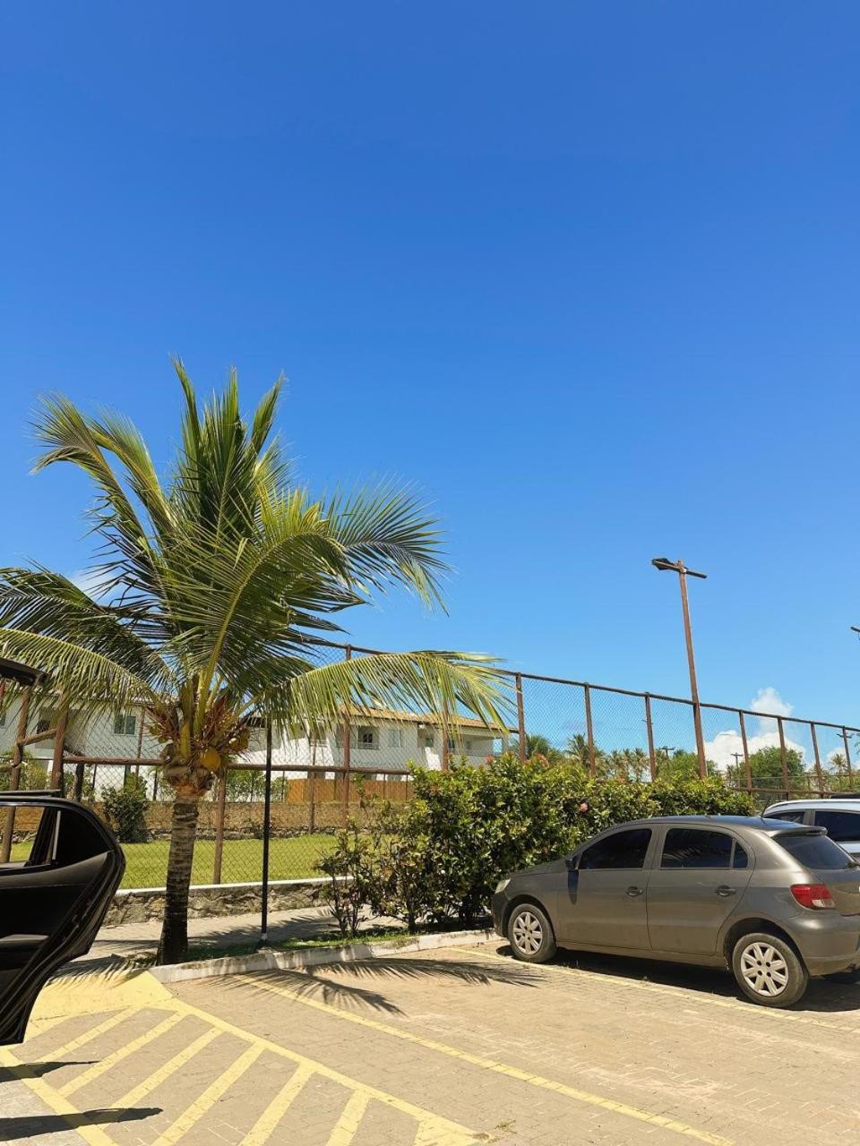 Apartamento amplo de frente para o mar em Resort