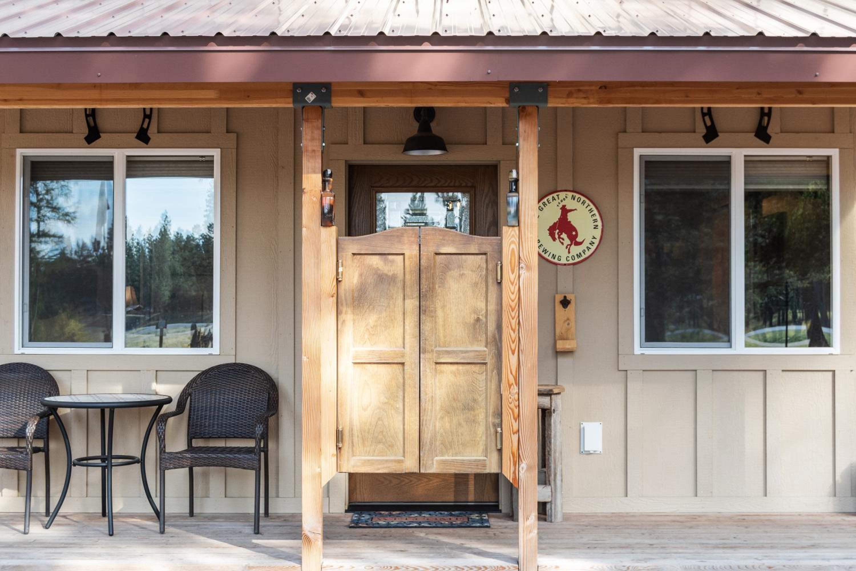 Fort Williamson Glacier Vacation Rentals