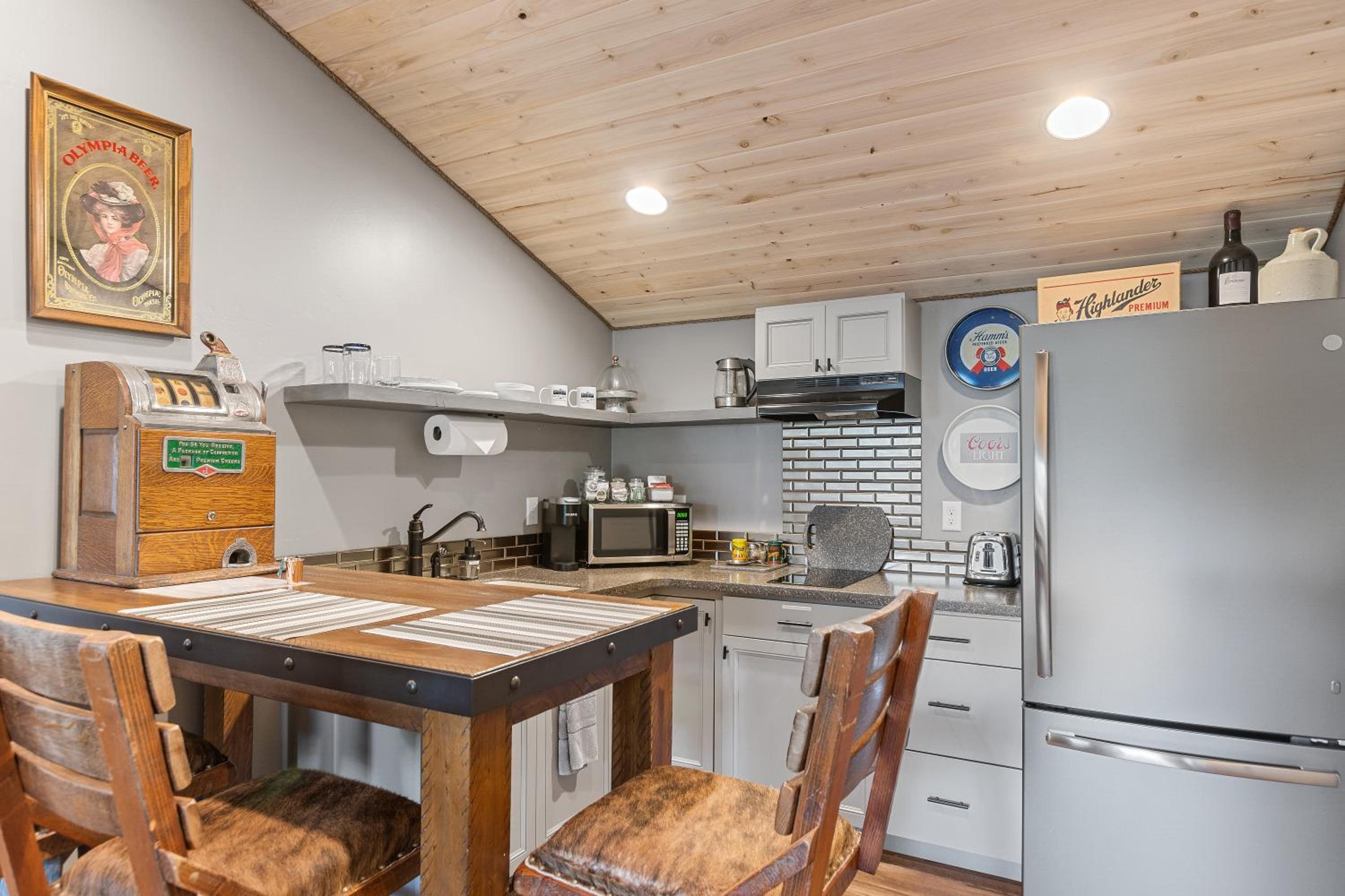 Fort Williamson Glacier Vacation Rentals