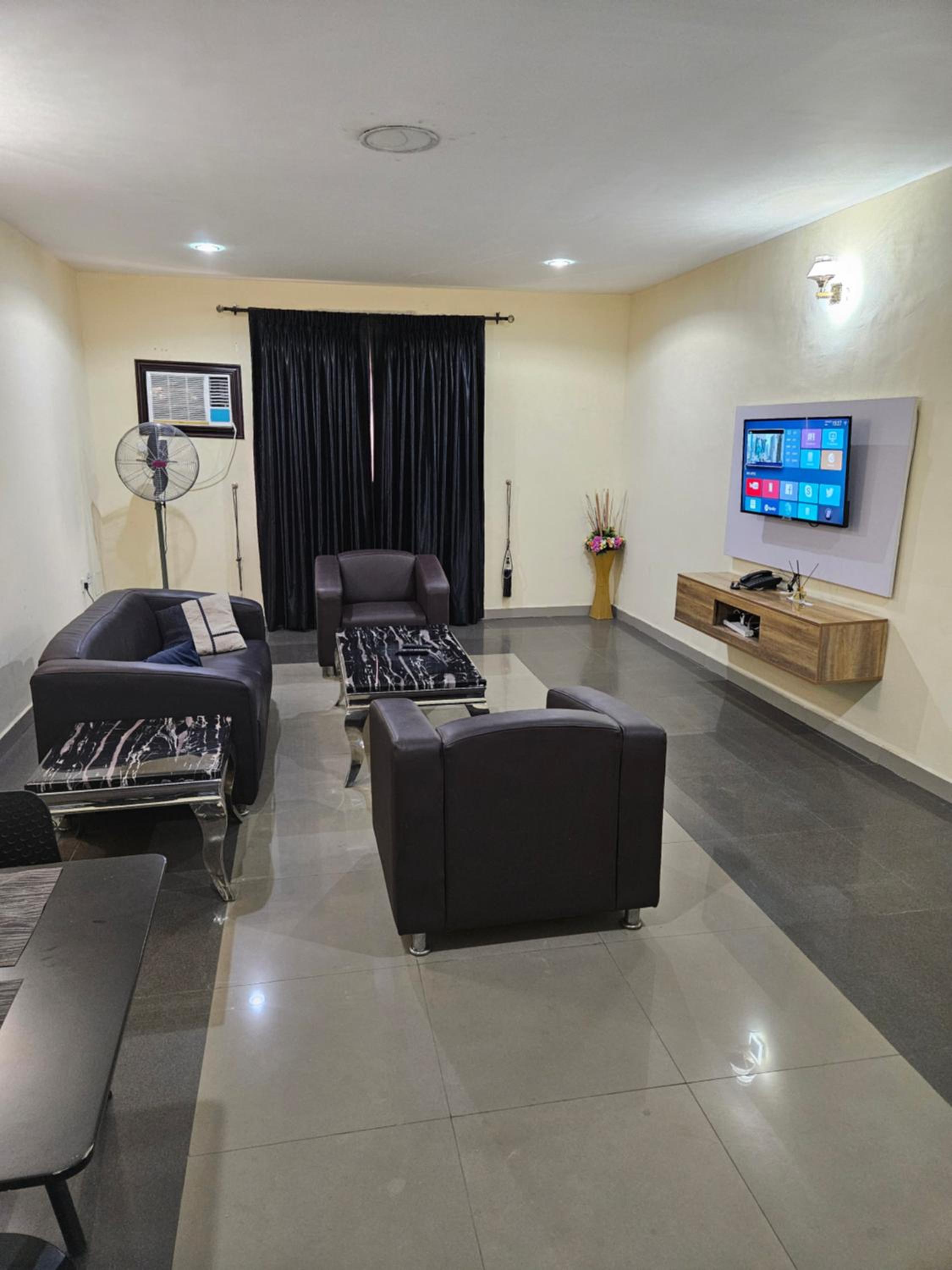Elkora Luxury Apartments view 3