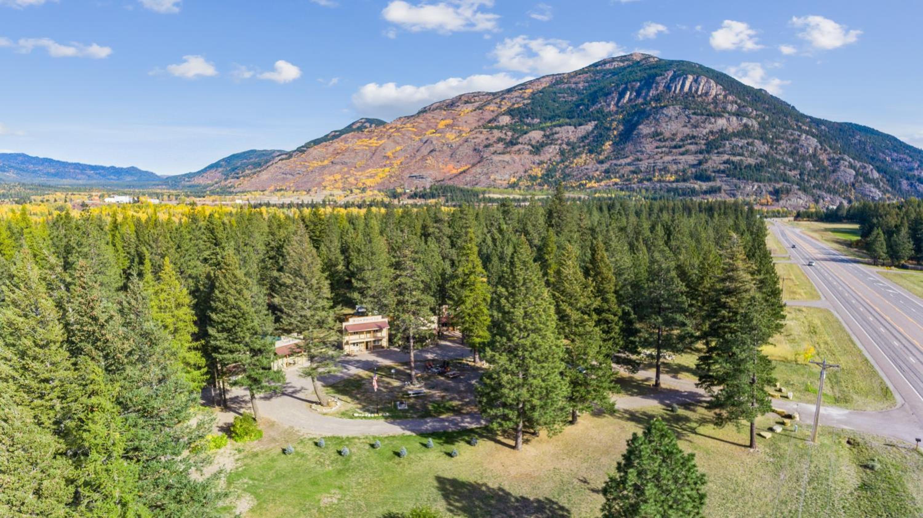 Fort Williamson Glacier Vacation Rentals