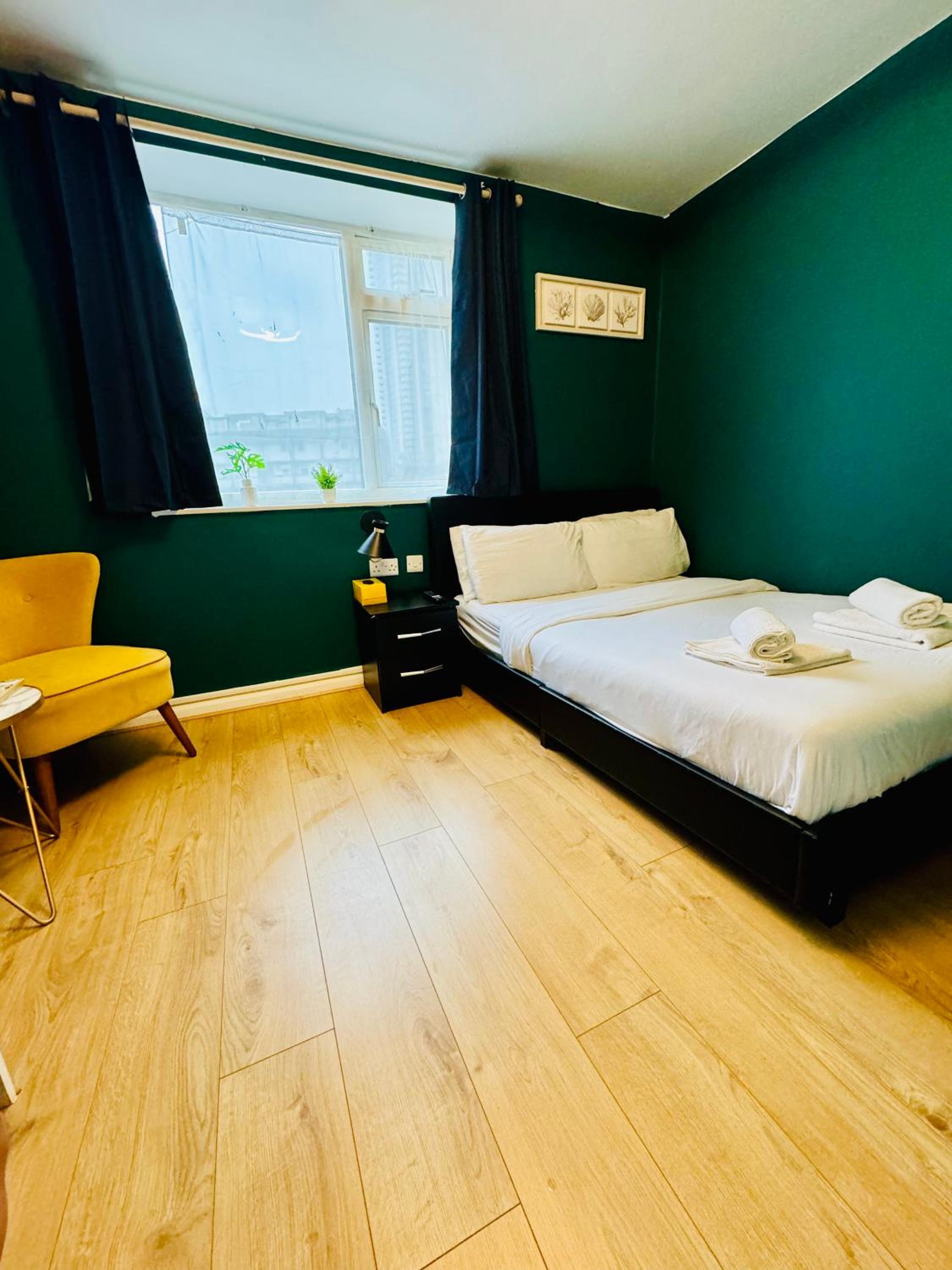 Unique Studio Flat in City 1111