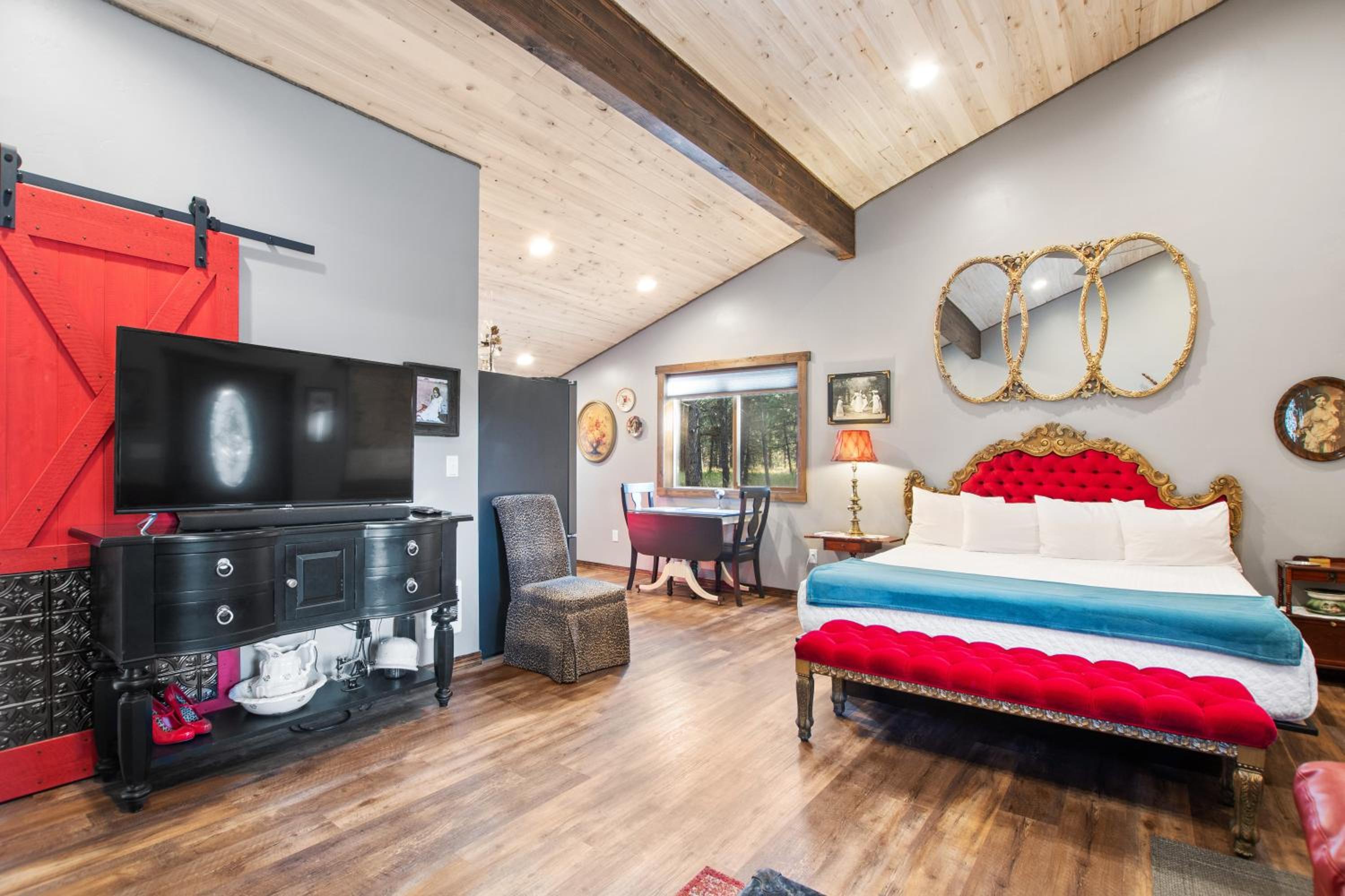 Fort Williamson Glacier Vacation Rentals