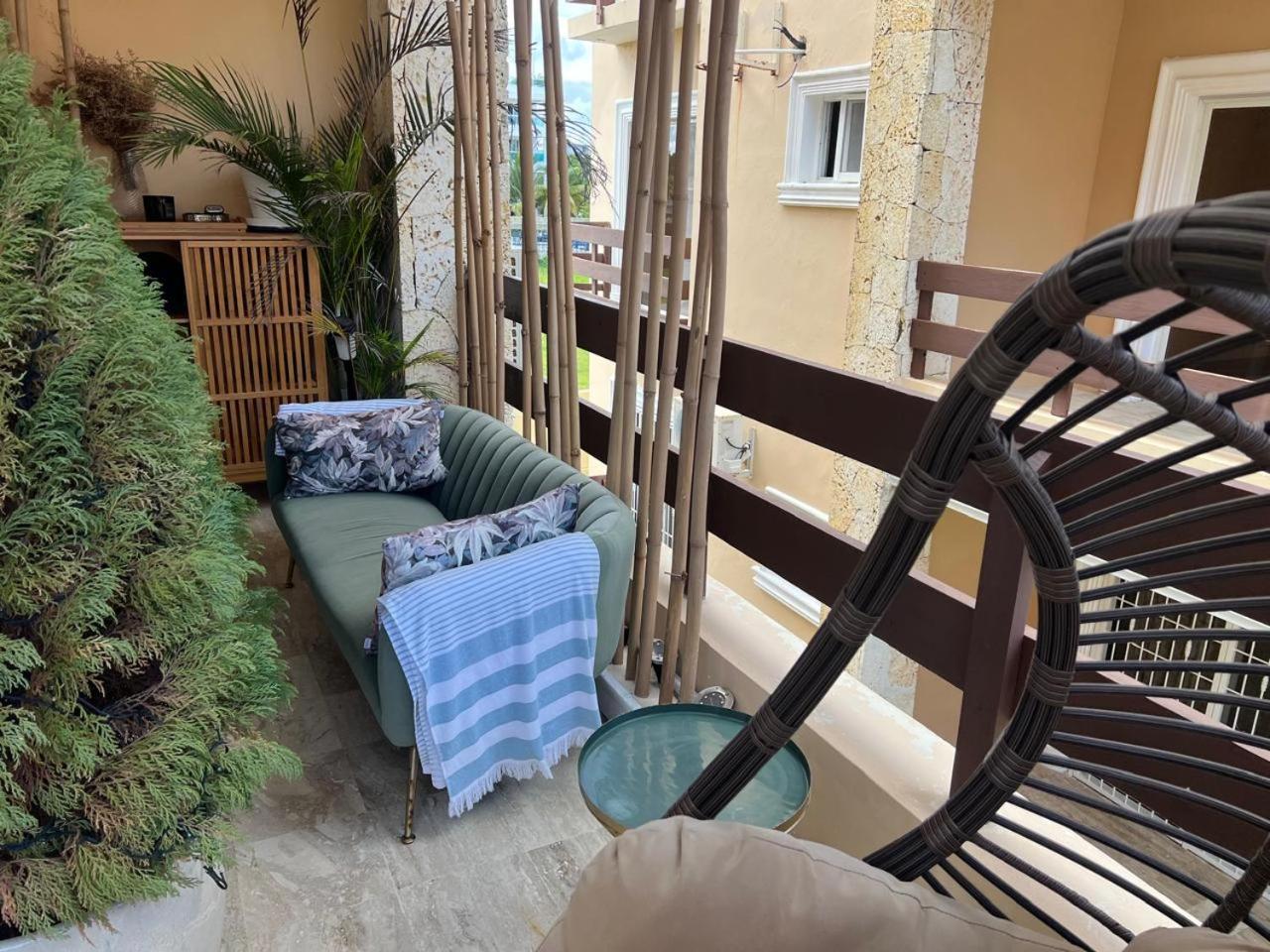 Suite in shared apartment, pool and beach access view 2