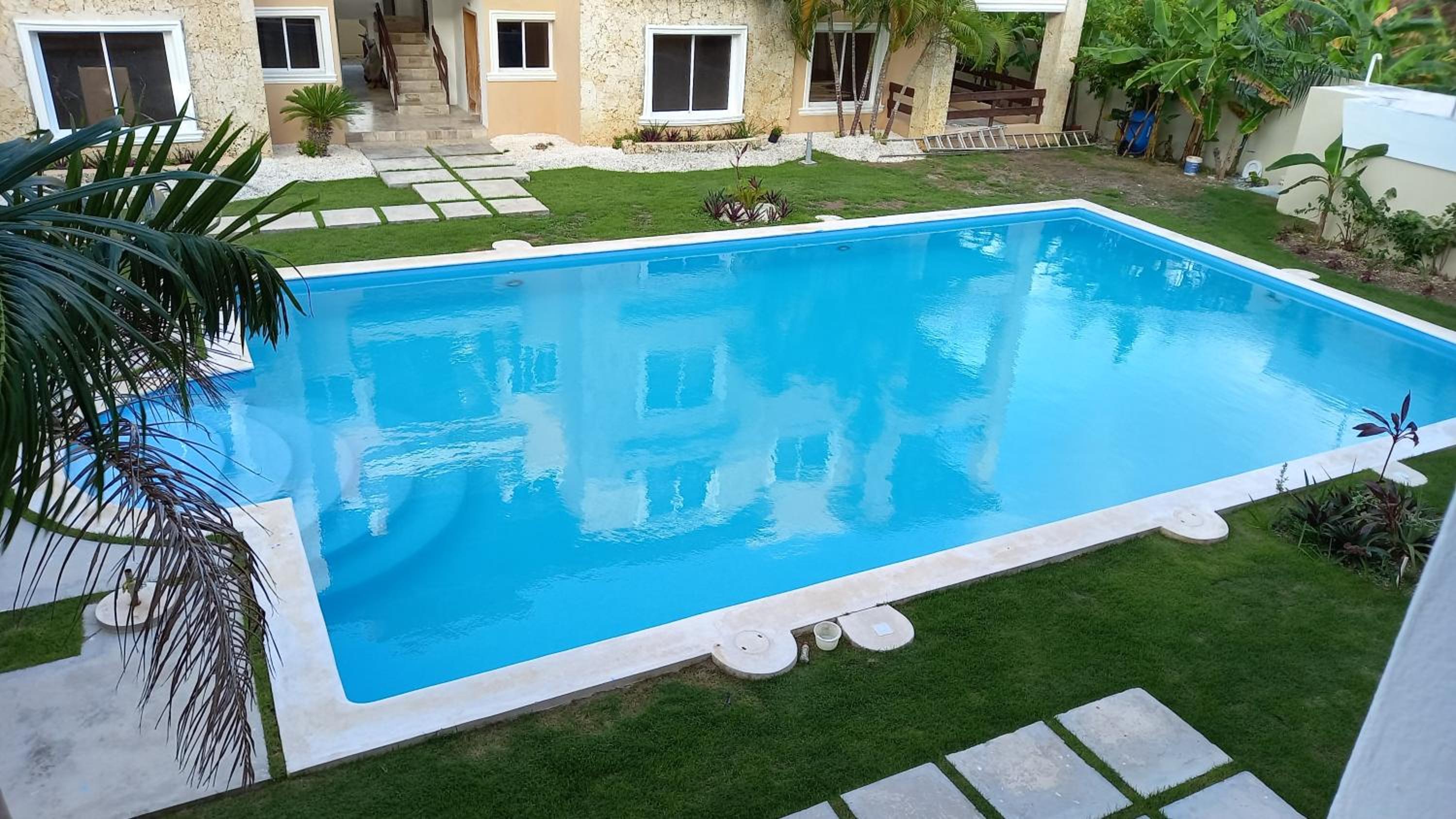 Suite in shared apartment, pool and beach access view 5
