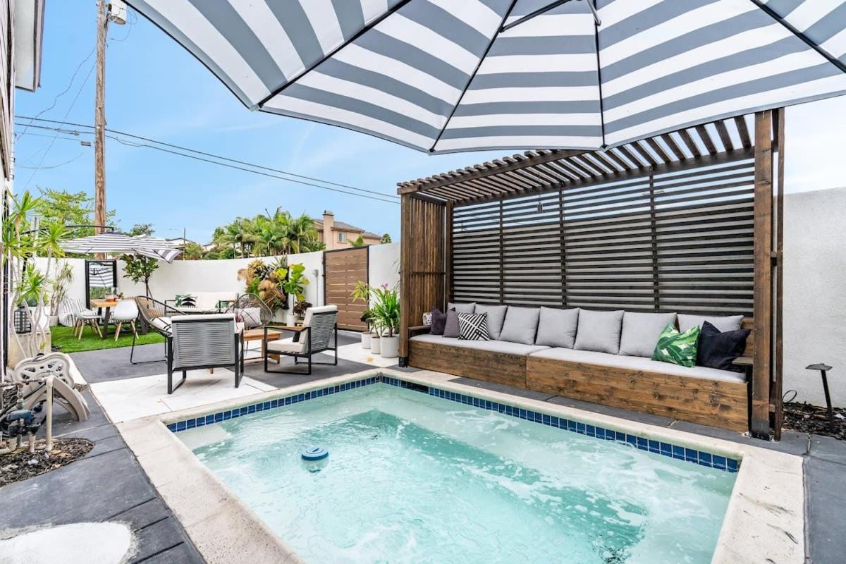 Beautiful SD hot tub oasis 7 min from downtown view 4