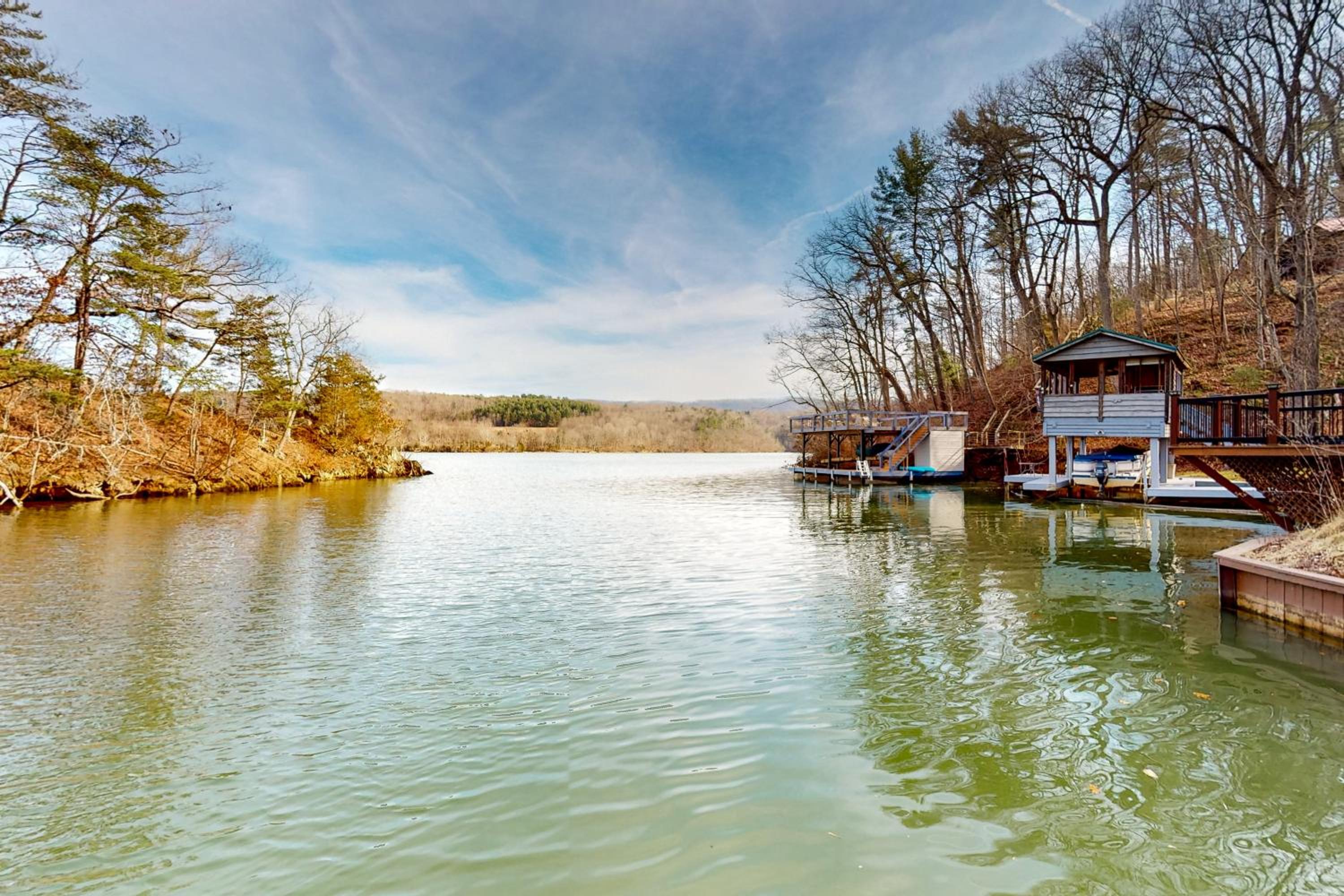 Dock, Game Room! Claytor Lake Group Getaway
