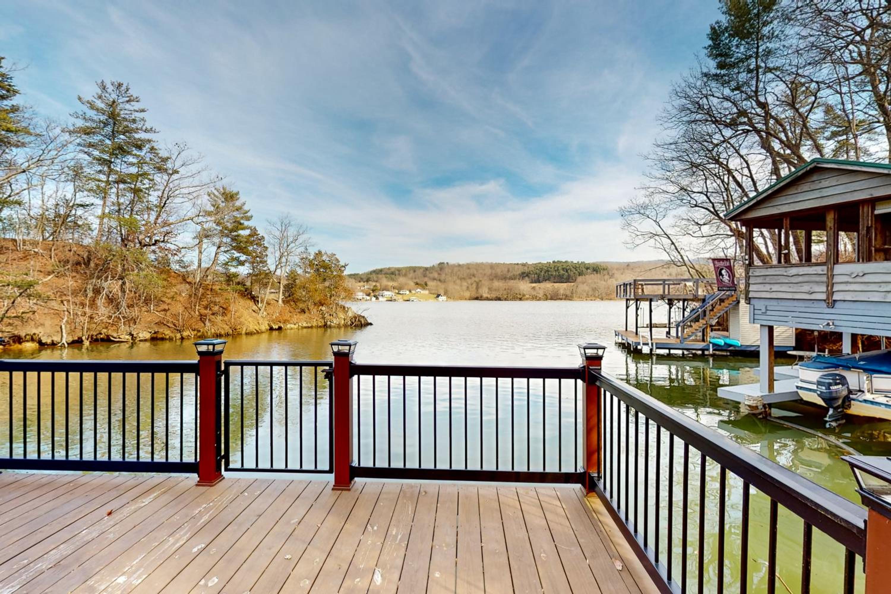 Dock, Game Room! Claytor Lake Group Getaway