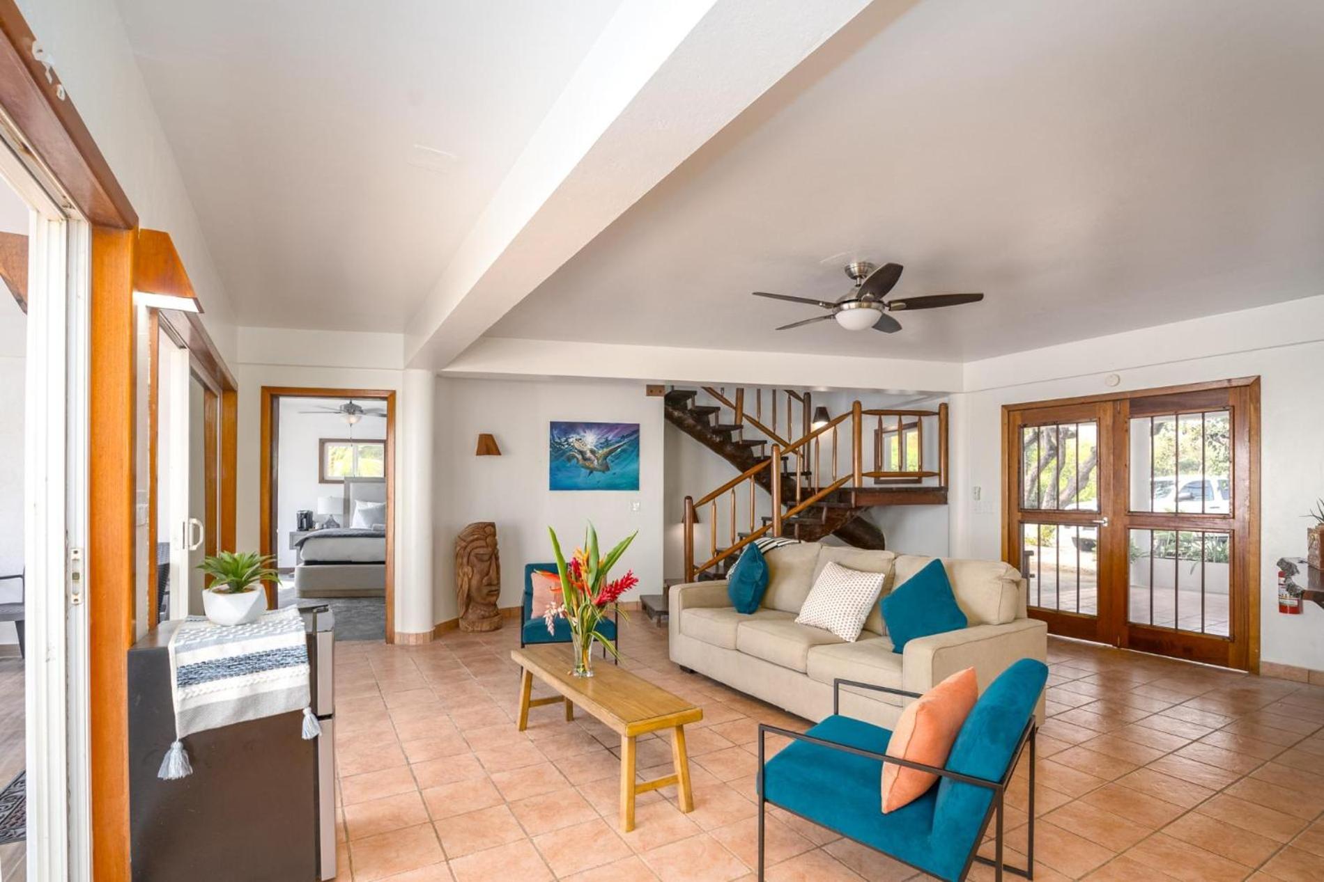 Dolphin Beach - Private Oceanfront 4-Bed Villa wPool on Huge Lot