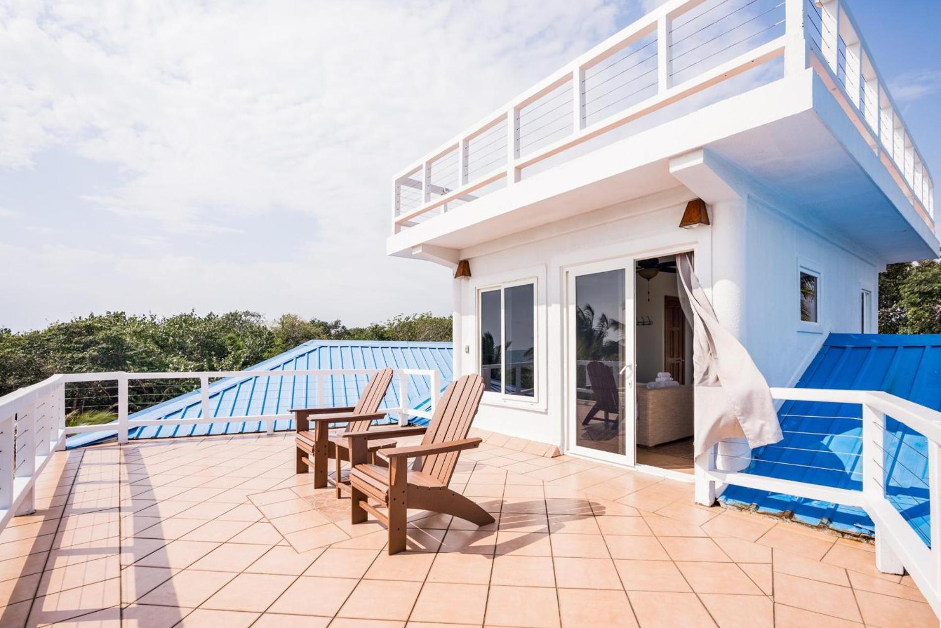 Dolphin Beach - Private Oceanfront 4-Bed Villa wPool on Huge Lot